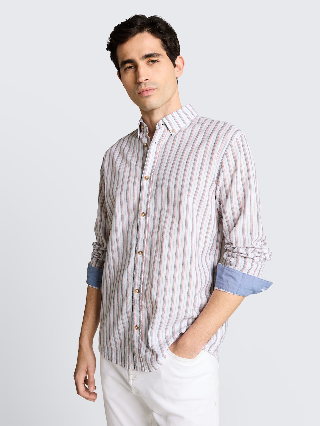 Regular Fit Kurzarmhemd mit Leinenanteil - white multicolor stripe - Ausschnitt Model-Vorderansicht