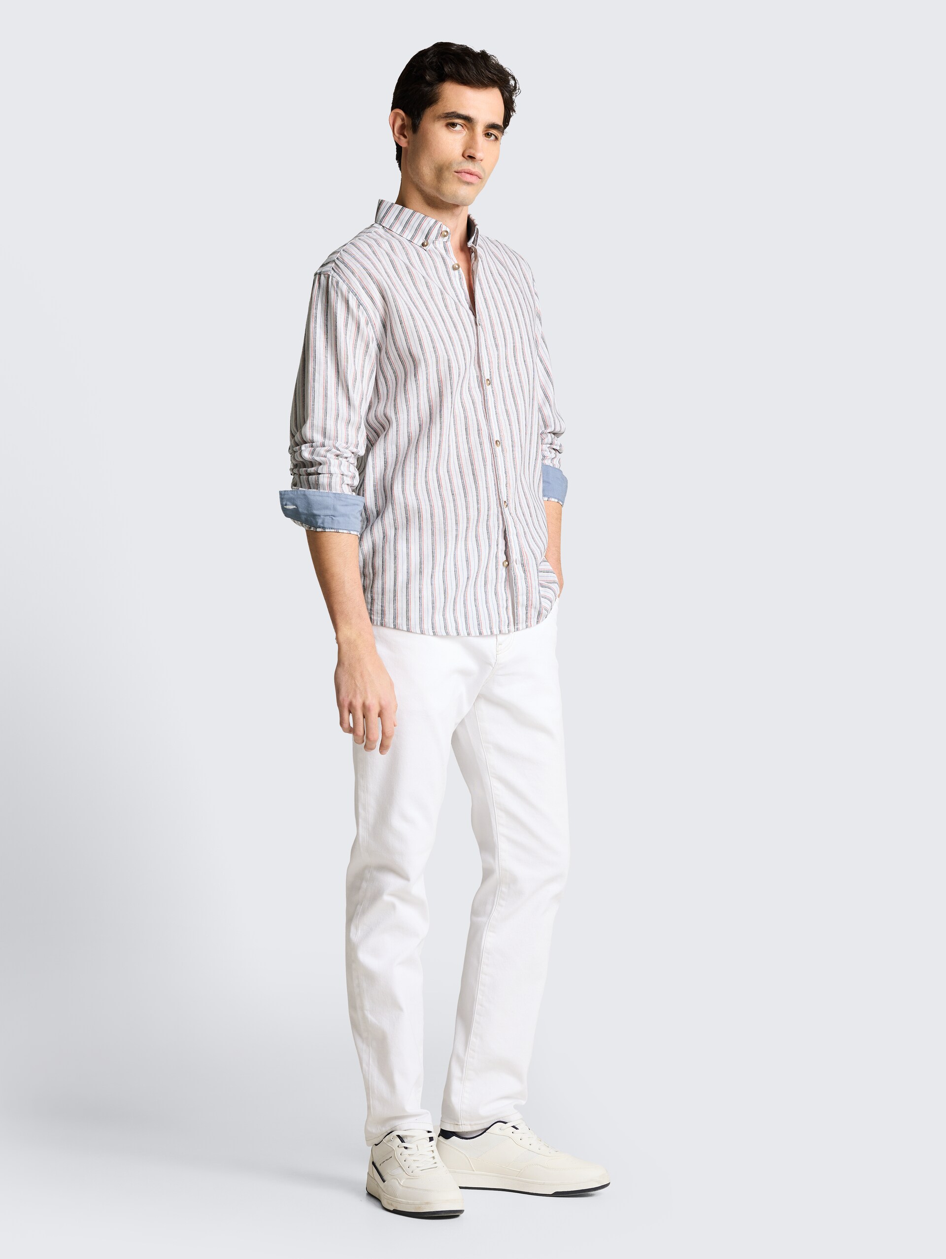 Regular fit overhemd met linnen - white multicolor stripe - Model vooraanzicht
