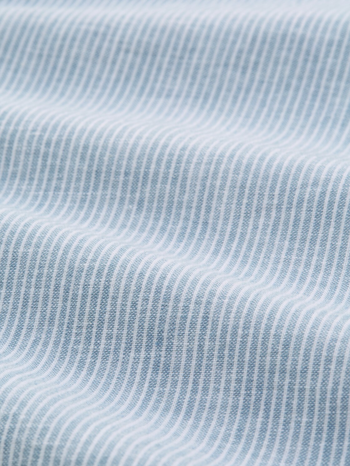 Regular Fit Kurzarmhemd mit Leinenanteil - bleeched blue white stripe - Material-Ansicht