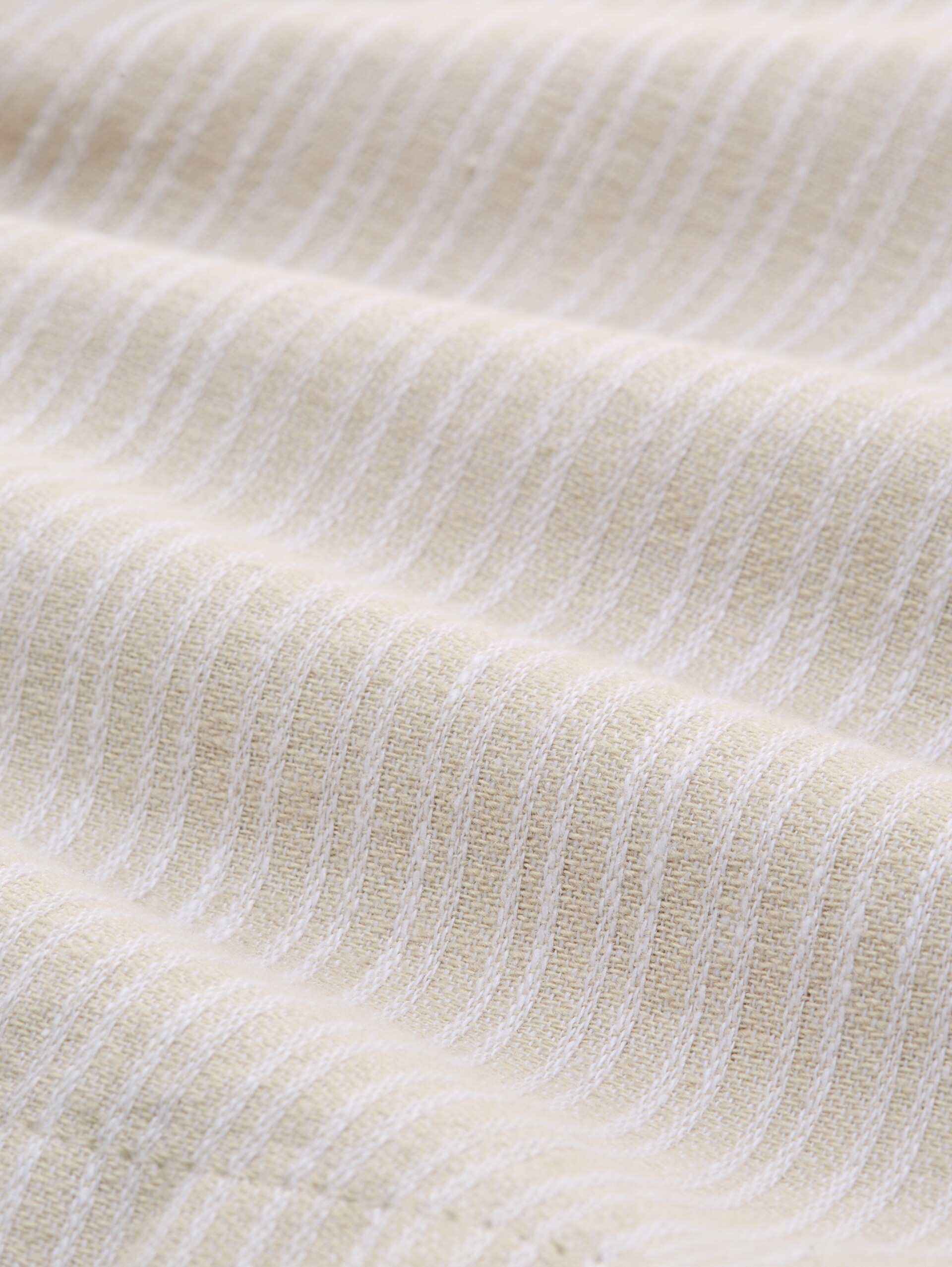 TTREGULAR Chino Shorts mit Leinenanteil - cashew beige stripe - Material-Ansicht
