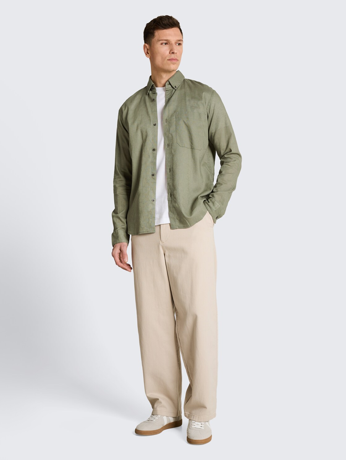 Relaxed Fit Hemd mit Leinenanteil - Sea Spray - Model-Vorderansicht