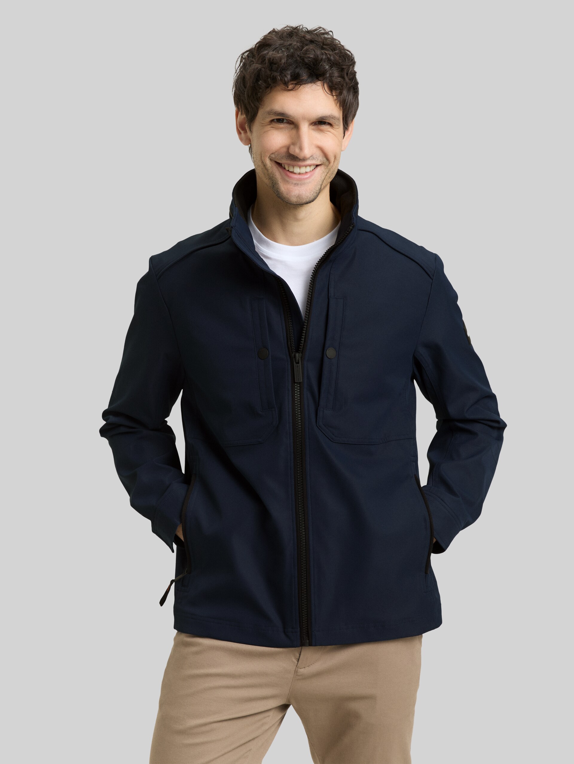 Transitional jacket made from water-repellent material - sky captain blue - Model front view