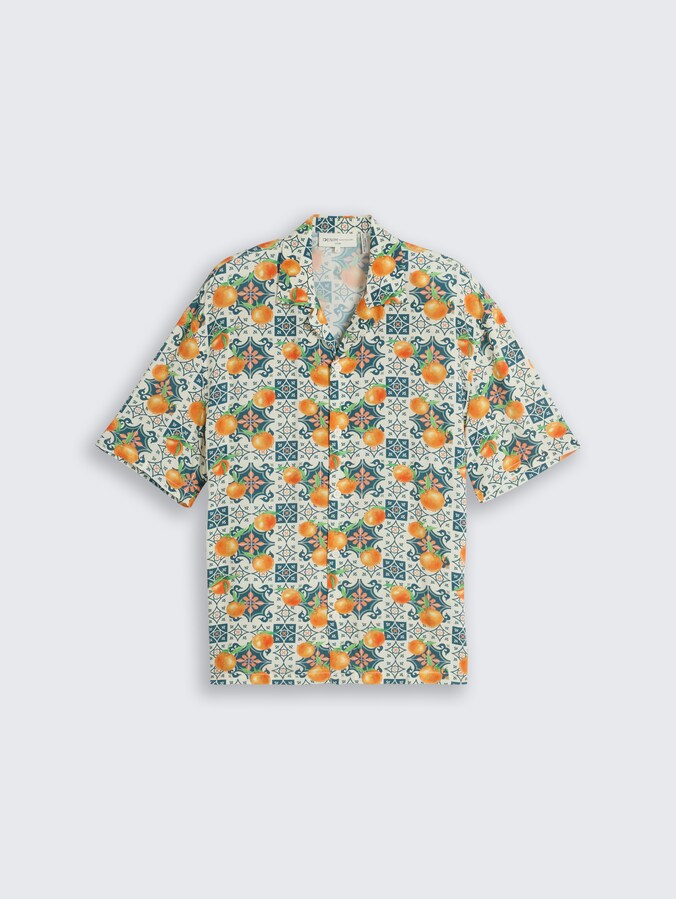 Loose Fit Resort Kurzarmhemd mit Rückenprint von Denim Male, colorful fruit print
