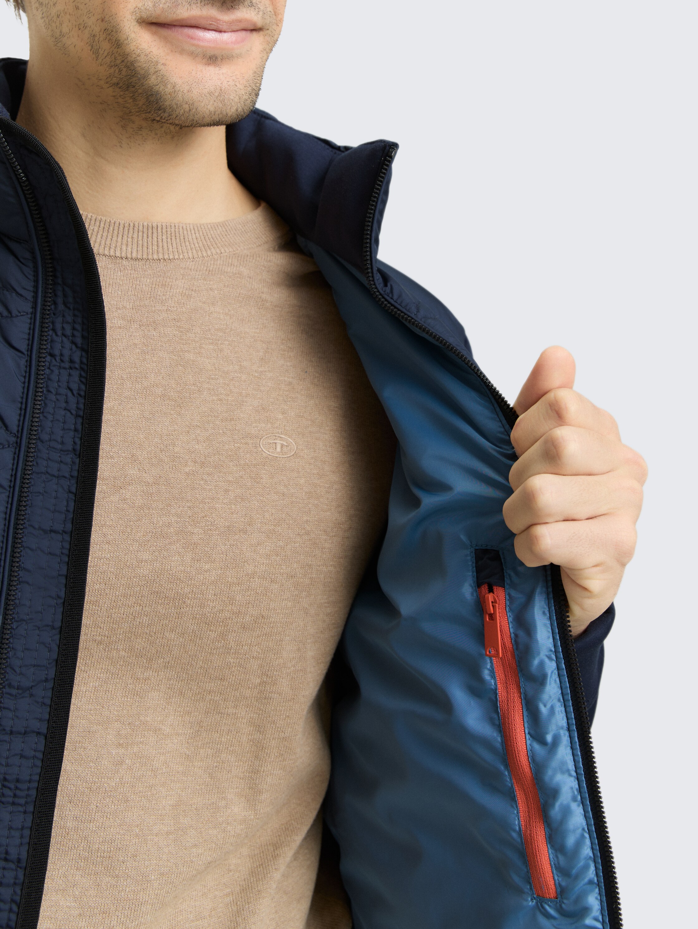 Lightweight hybrid jacket with stand-up collar - sky captain blue - Detail model view