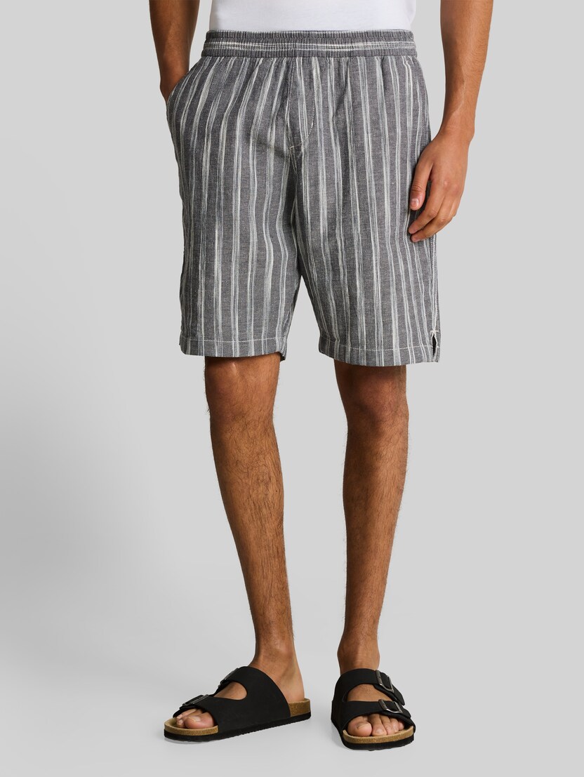 TTRELAXED Shorts mit Leinenanteil von Denim Male, black greyish stripe