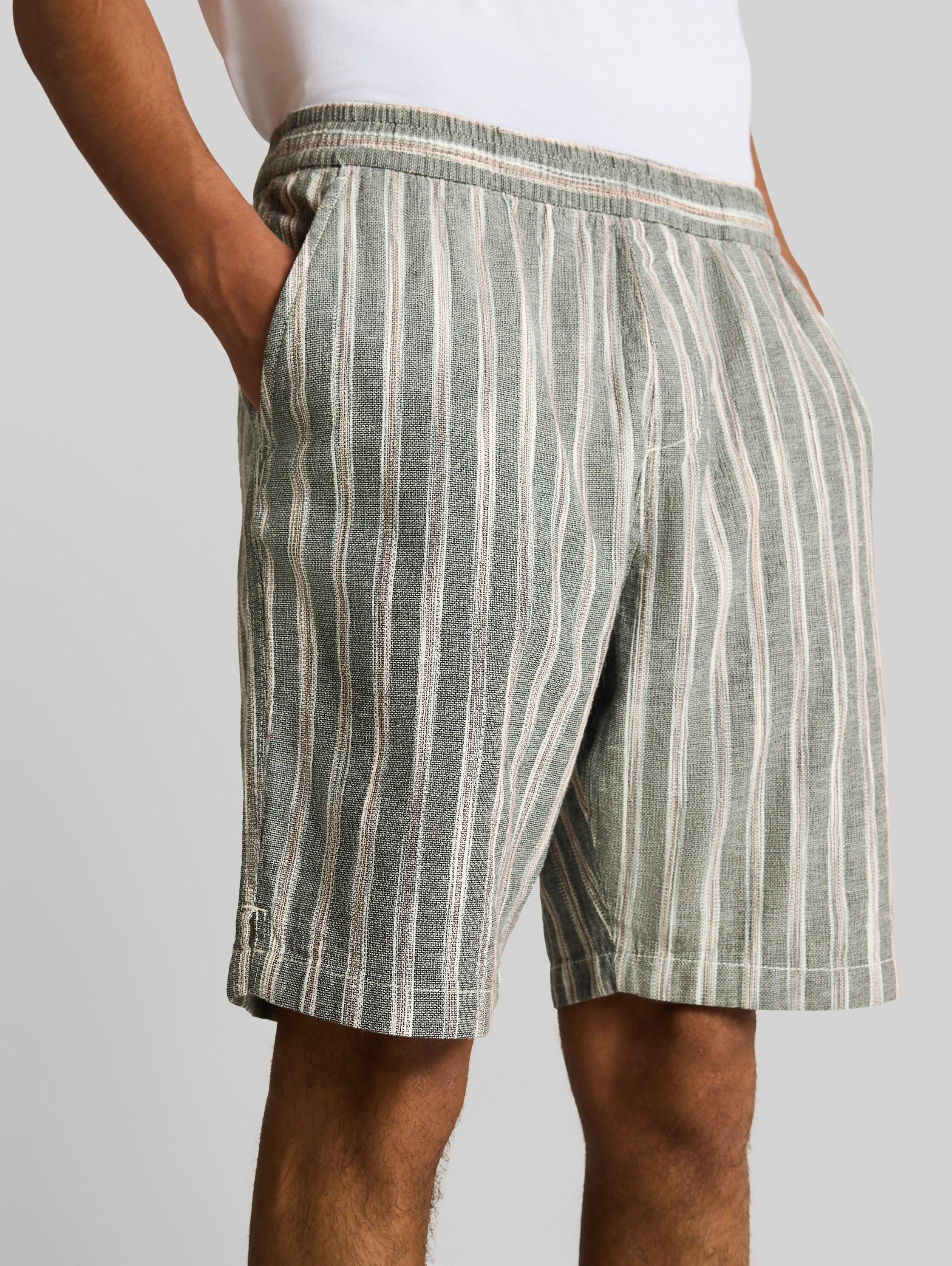 Loose Fit къси панталони от смесен лен Relaxed - Image 6