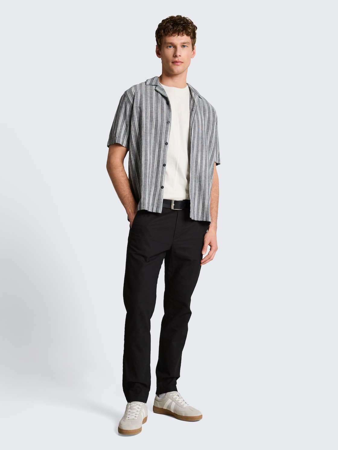 TTTAPERED Relaxed Chino Hose mit Leinenanteil - Black - Model-Vorderansicht