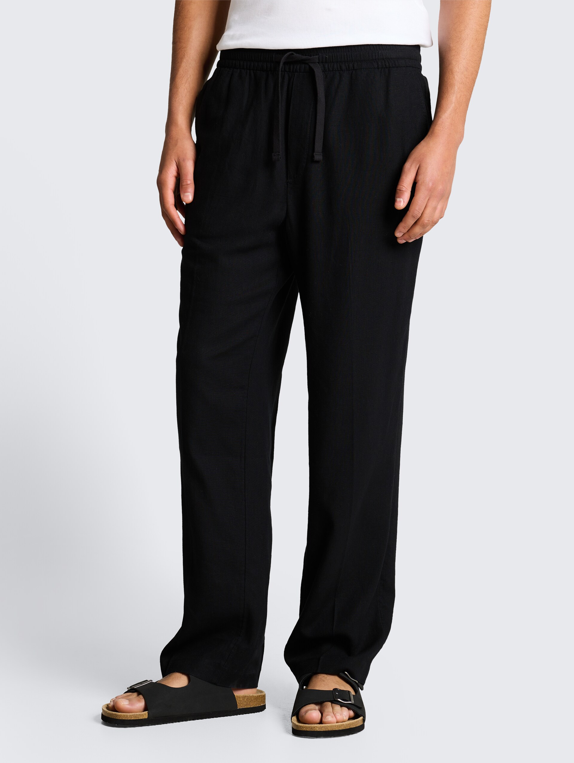 TTLOOSE broek met linnen - Black - Nek model vooraanzicht