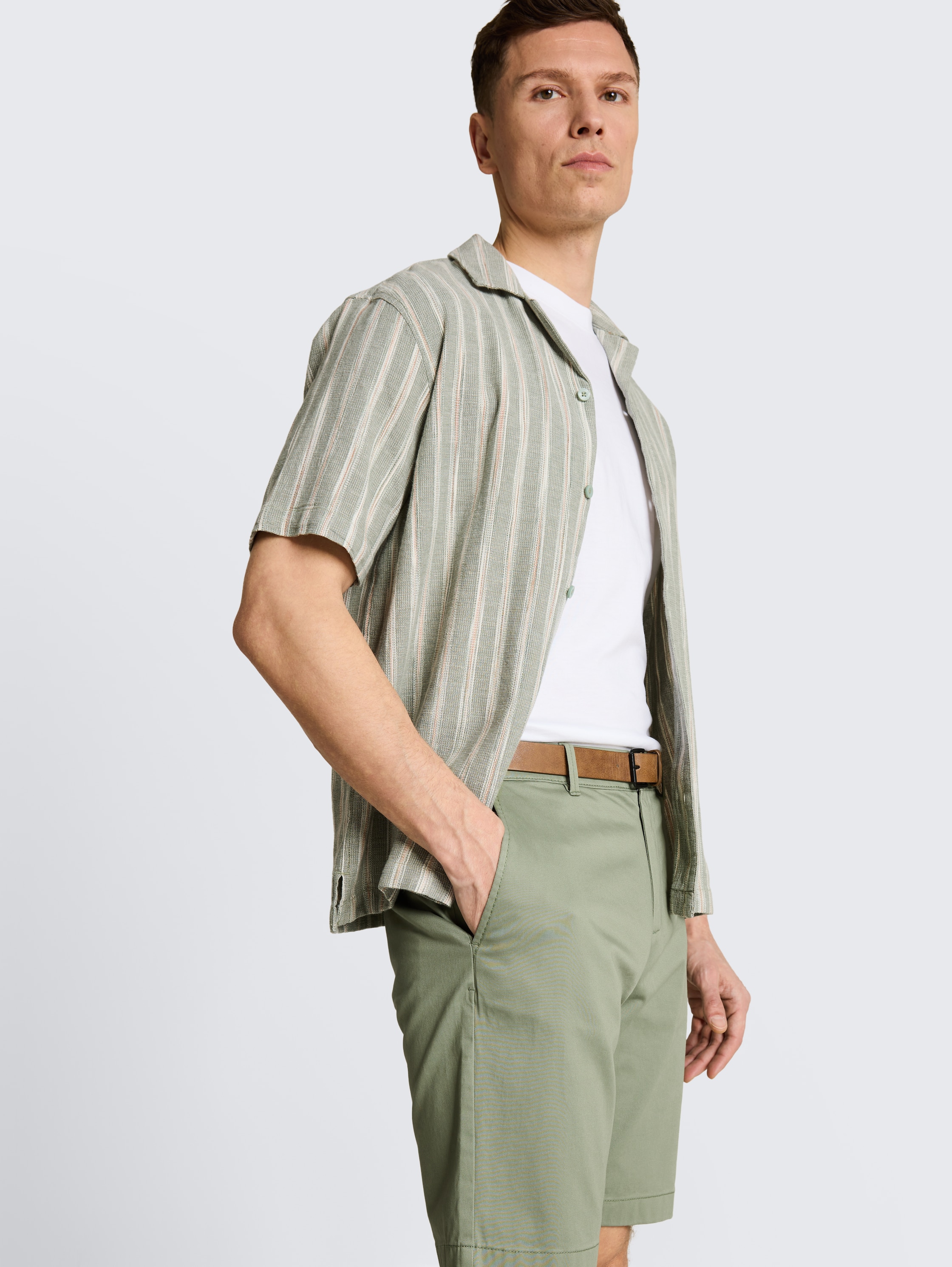 TTREGULAR chino shorts with belt - sea_spray - 