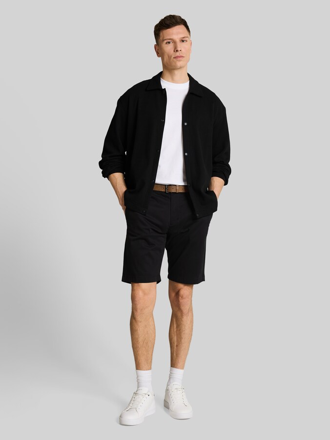 TTREGULAR Chino Shorts mit Gürtel von Denim Male, Black