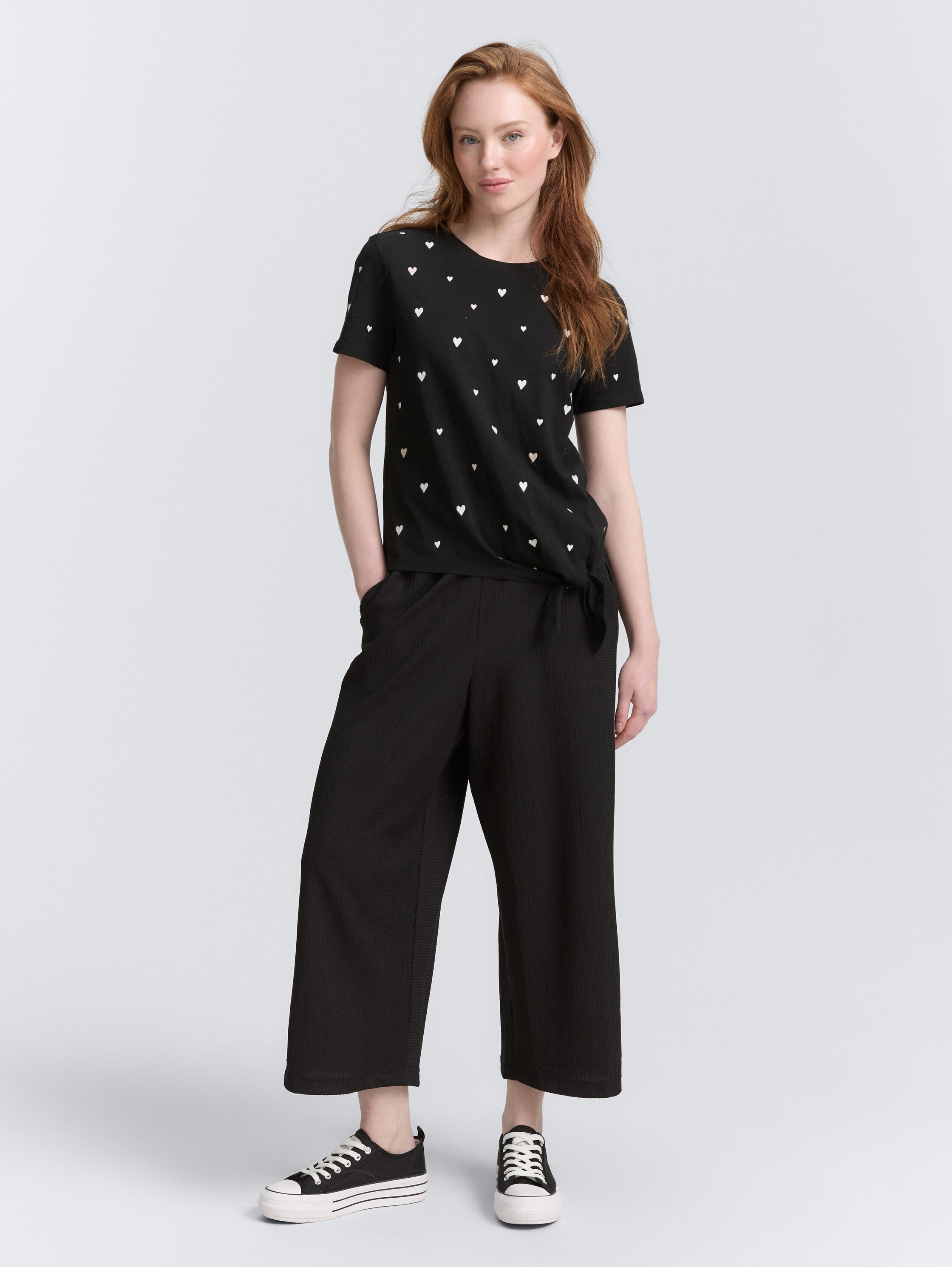 T-Shirt mit Herz-Stickerei - black_white_rose_heart_embro - 