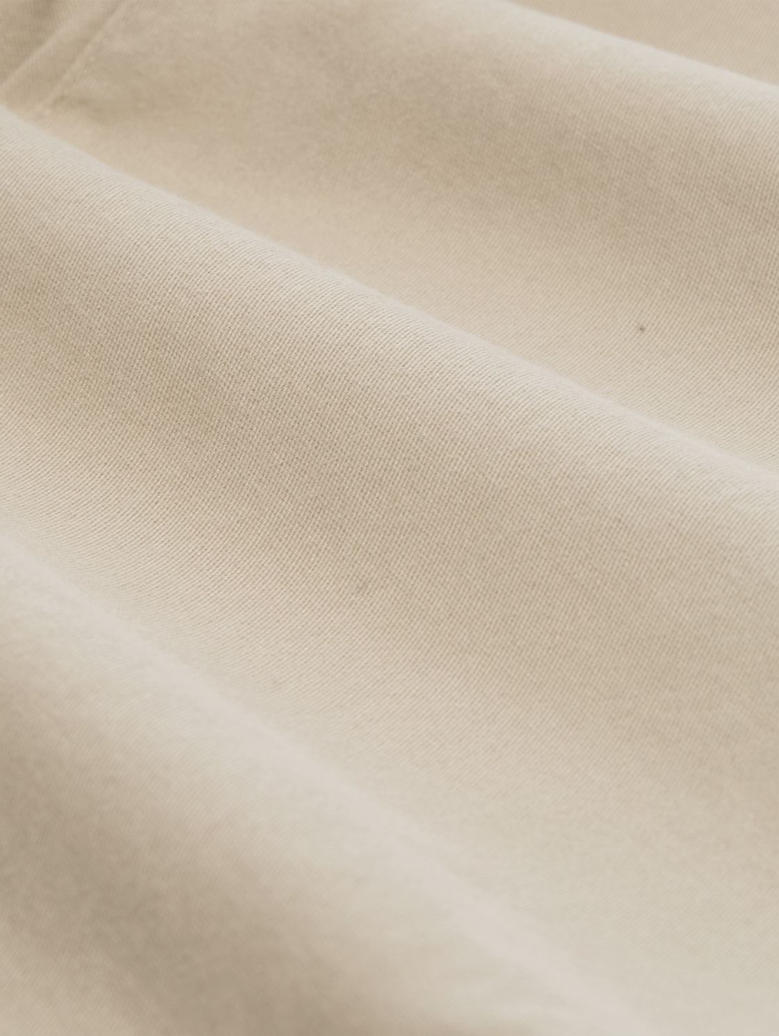 TTSLIM Chino Shorts - Cashew Beige - Material-Ansicht