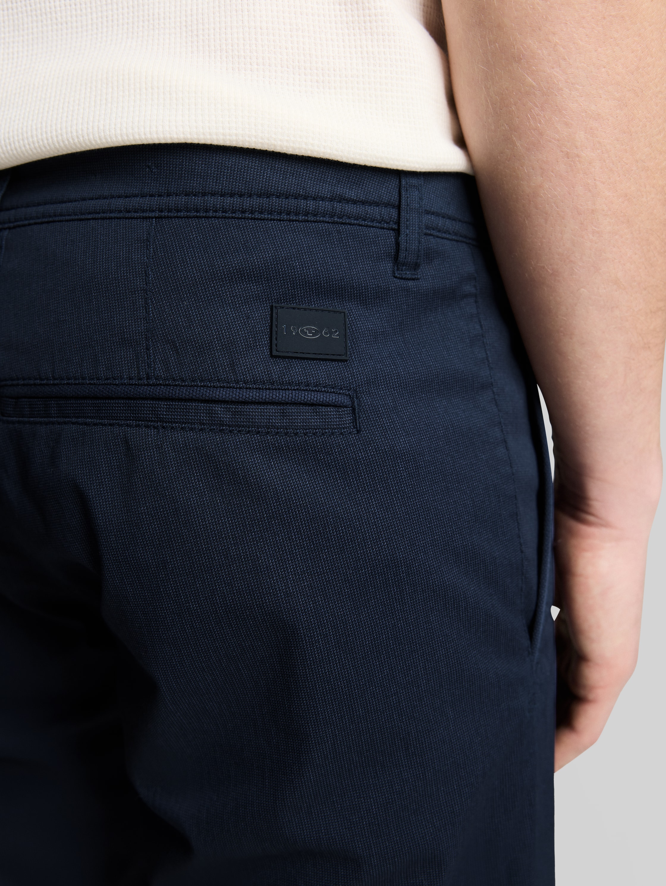 Tapered чино къси панталони Slim - Image 6