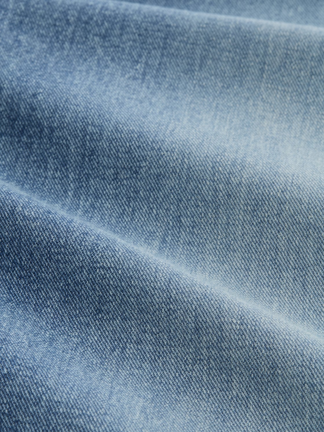 TTLINOU WIDE Jeans mit Turn-Up - Light Stone Blue Denim Tint - Material-Ansicht