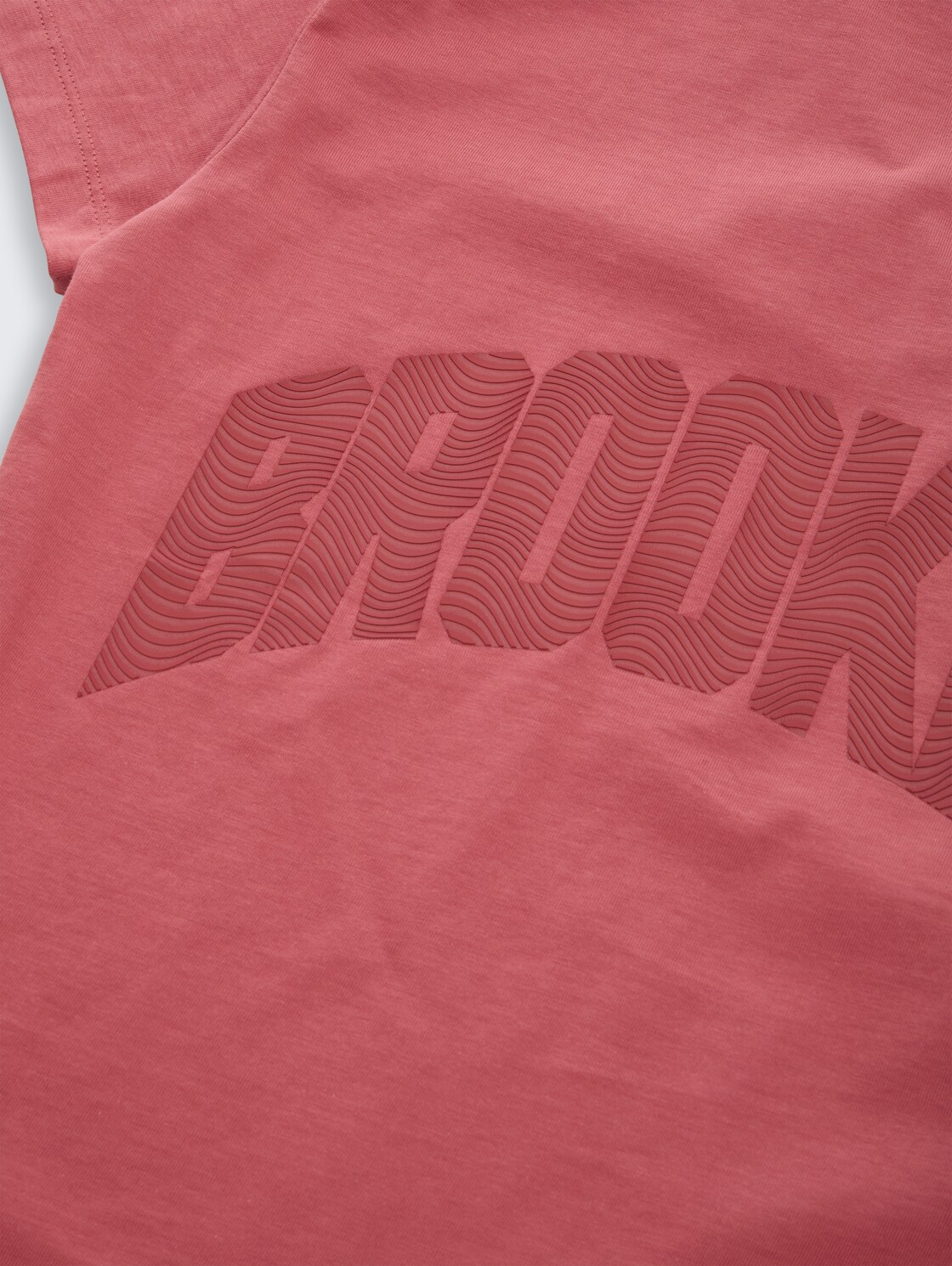 Oversize T-Shirt mit Rückenprint - faded red - Detail-Model-Ansicht