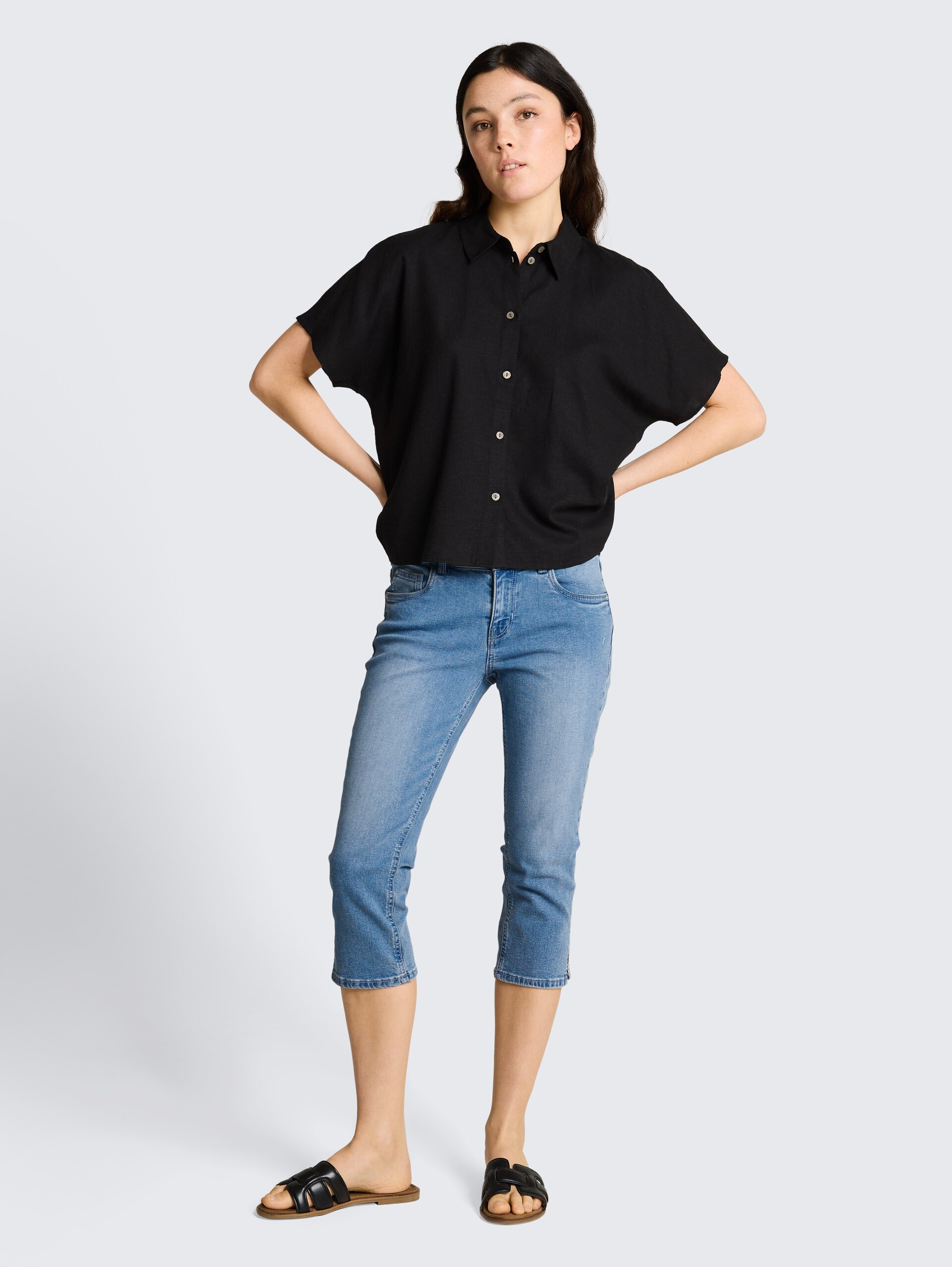 TTJONA SKINNY Capri Jeans - Light Stone Blue Denim - Model-Vorderansicht