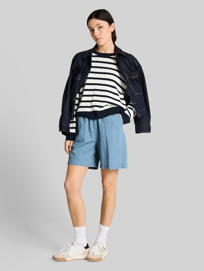 TTLINOU WIDE Bermuda Jeans Shorts von Denim Female, Clean Light Stone Blue Denim