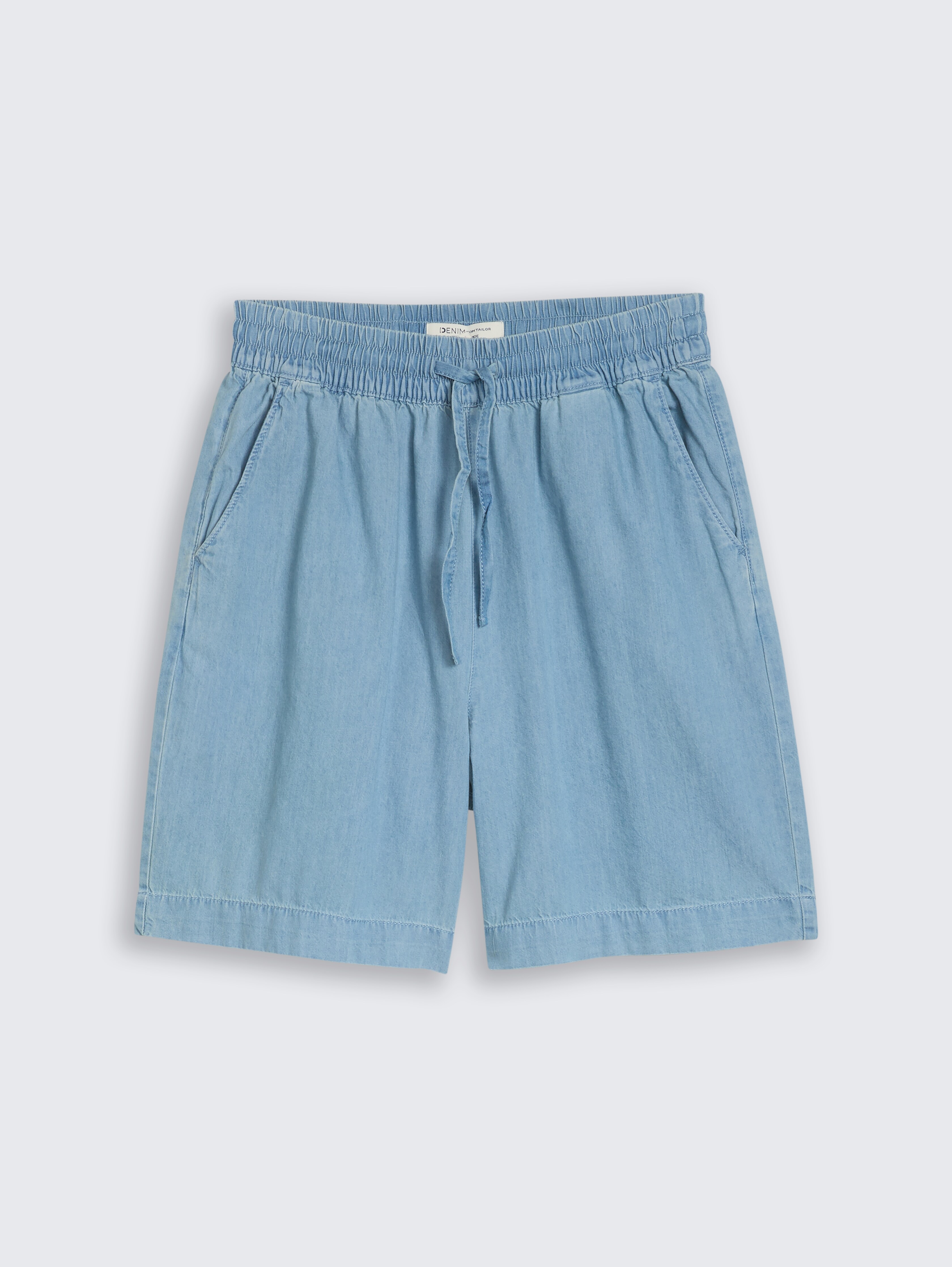 TTLINOU WIDE Bermuda Jeans Shorts von Denim Female, Clean Light Stone Blue Denim