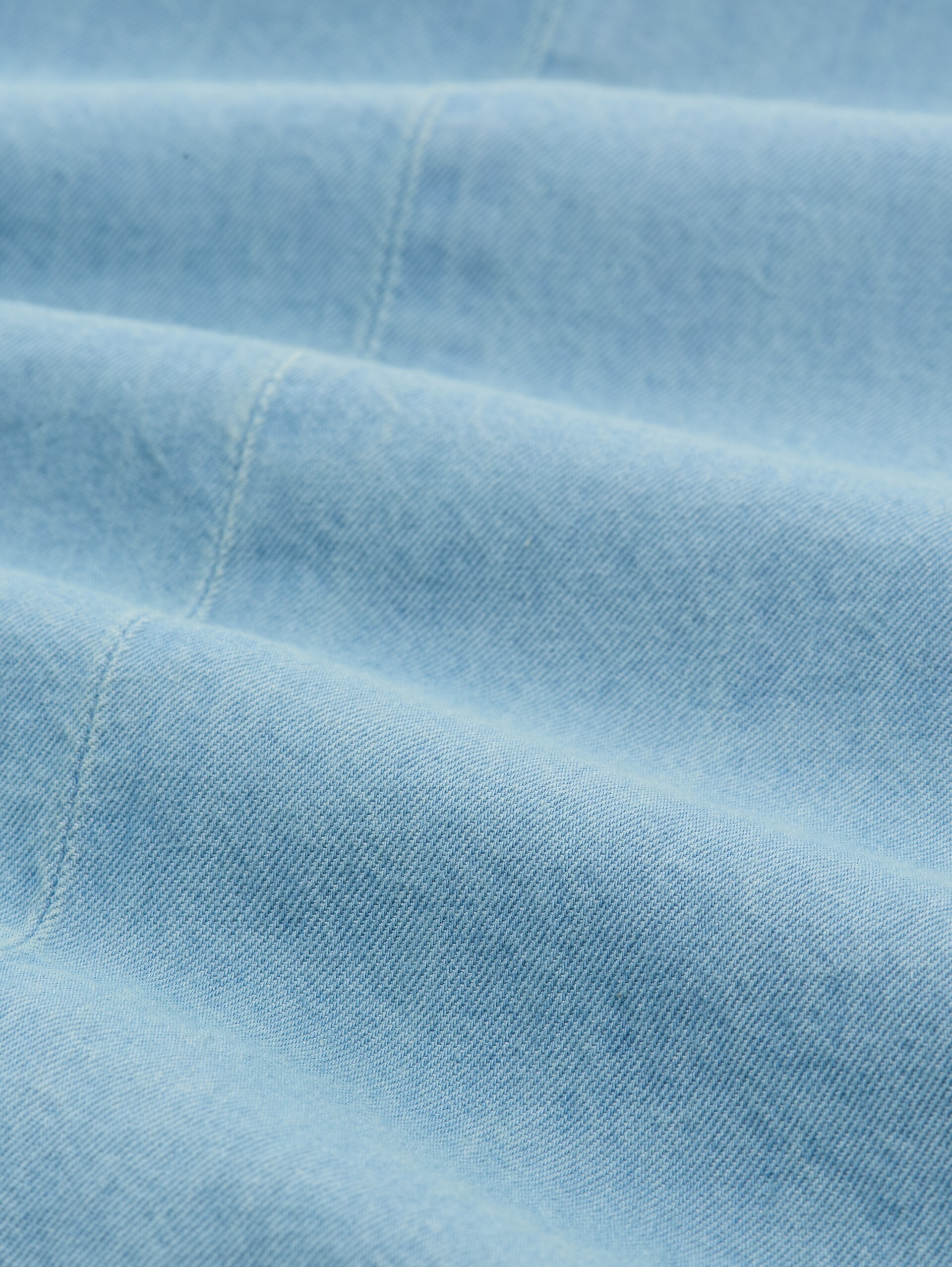 Mini-Jeanskleid mit Eingriffstaschen - Clean Light Stone Blue Denim - Material-Ansicht