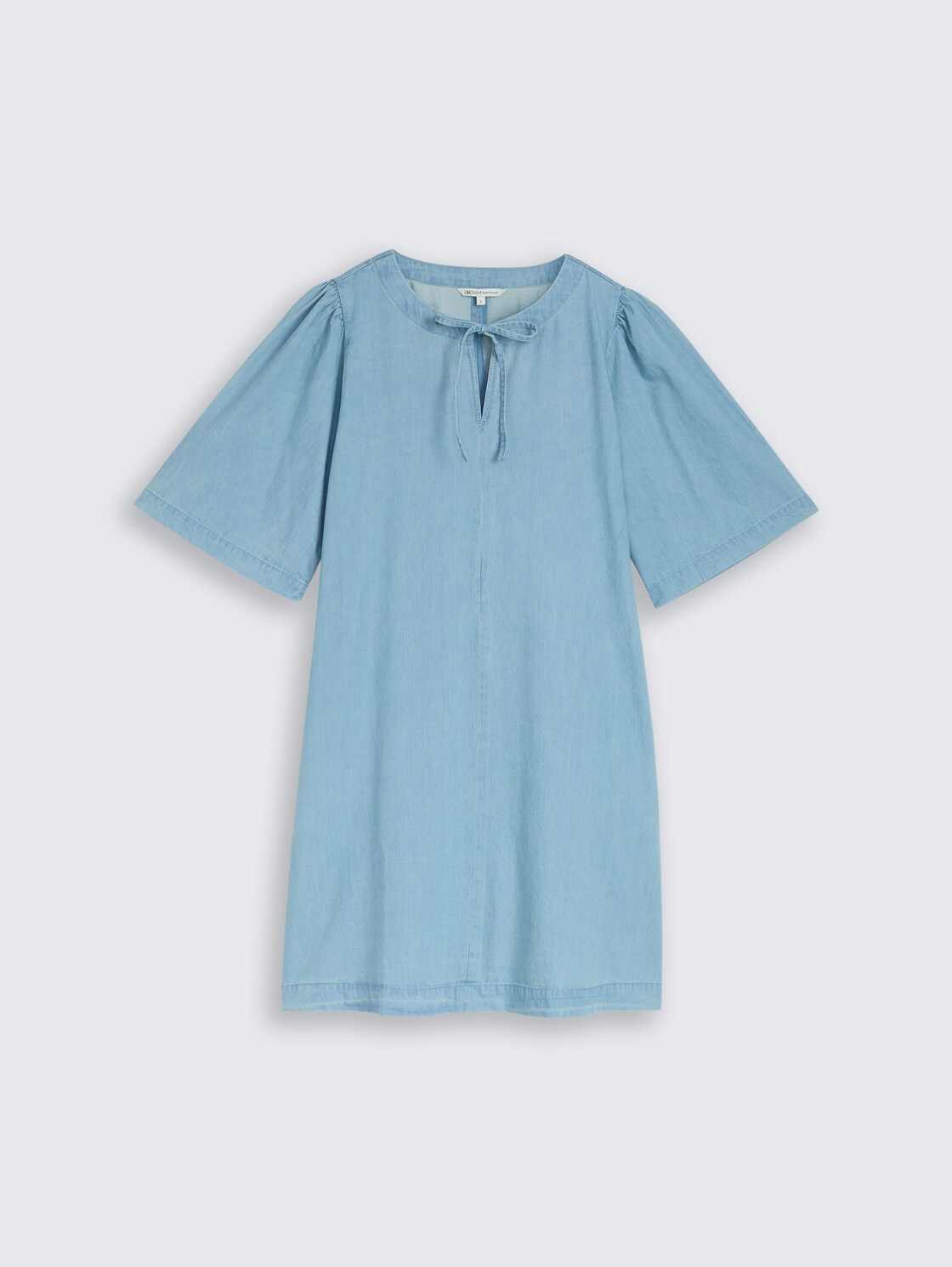 Mini-Jeanskleid mit Eingriffstaschen - Clean Light Stone Blue Denim - Vorder-Produkt-Ansicht