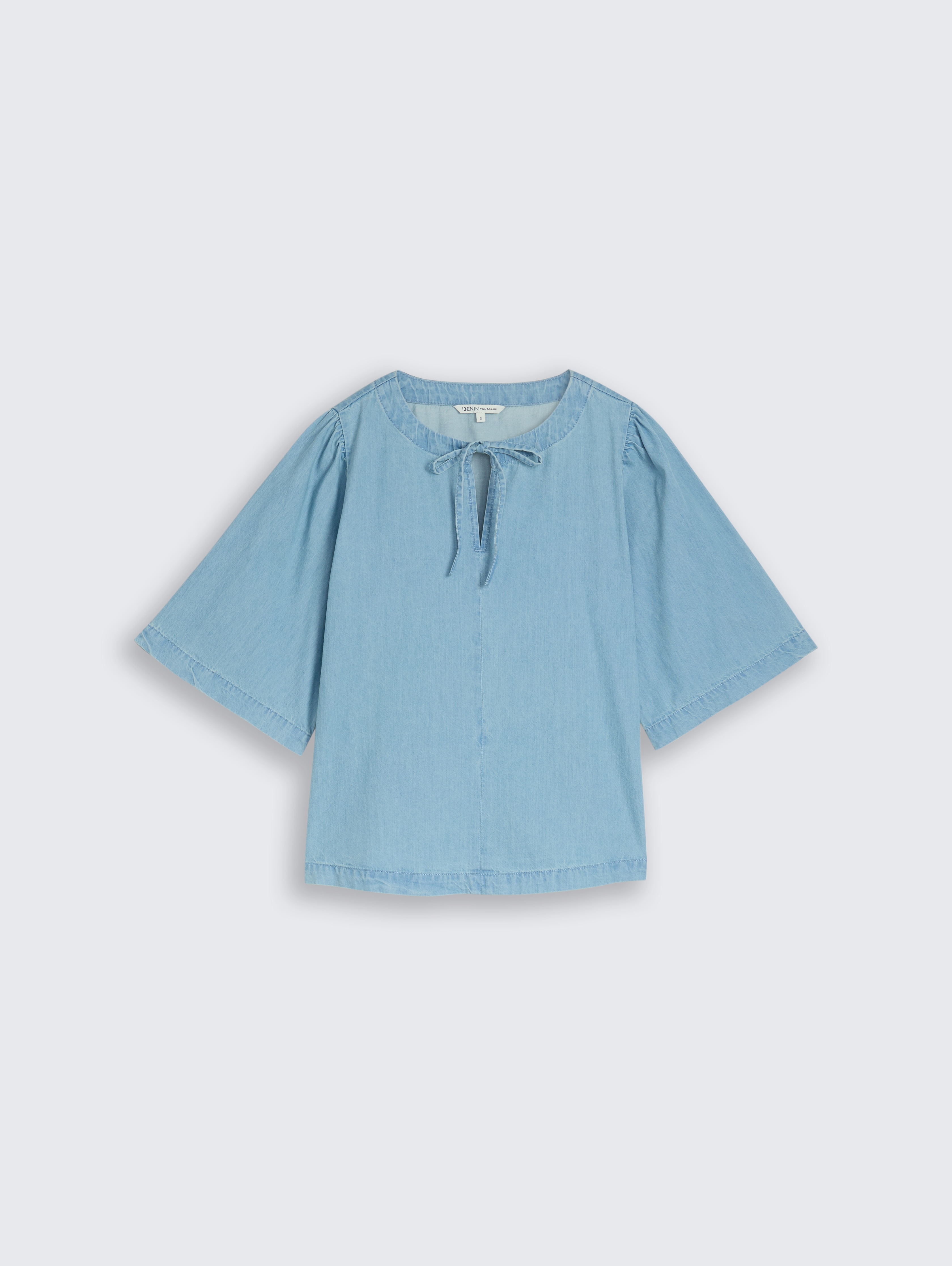 Jeansblouse met strikdetail door Denim Female, Clean Light Stone Blue Denim