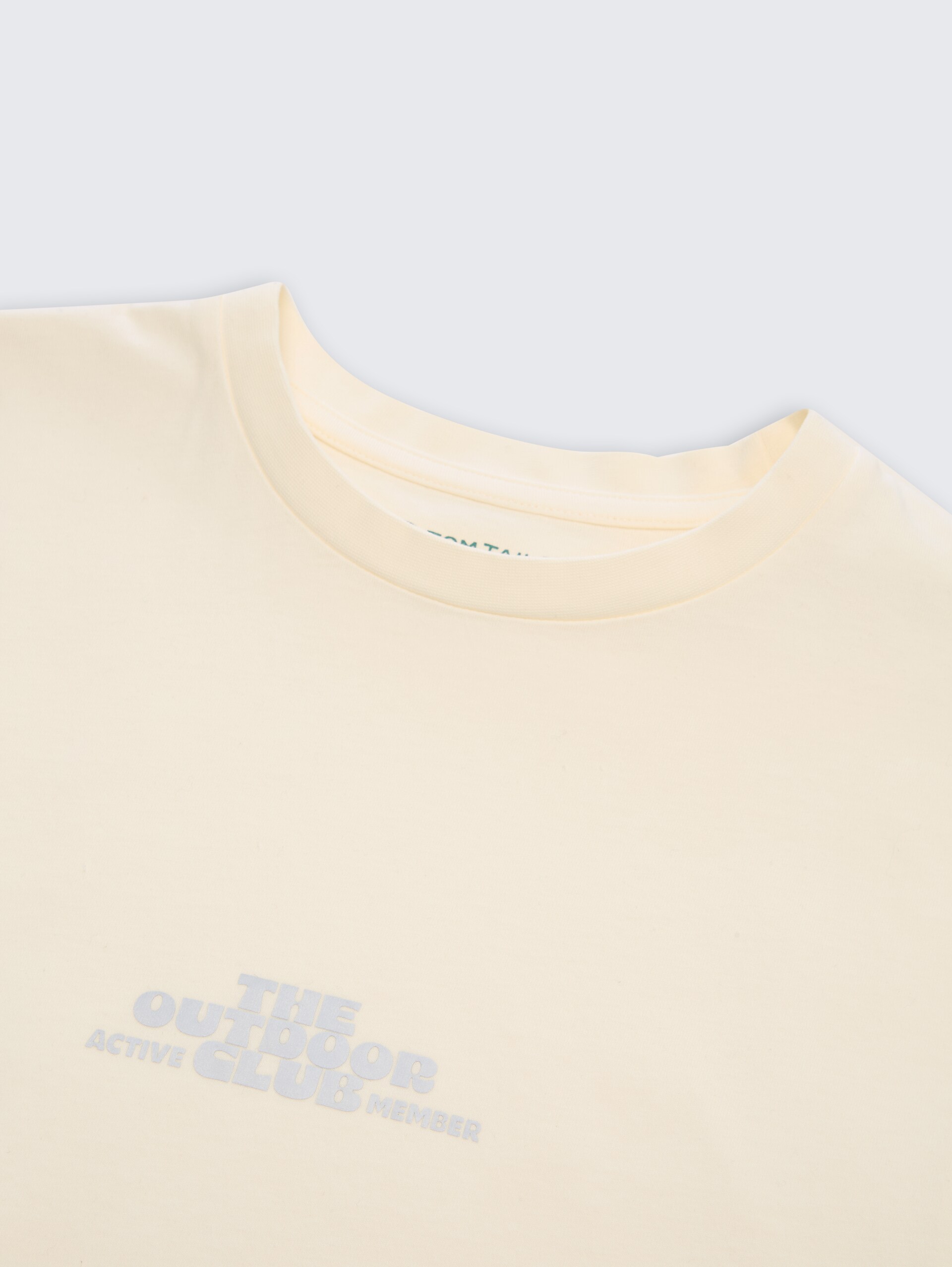 Glow-in-the-Dark Oversize T-Shirt - Wool White - Detail-Model-Ansicht