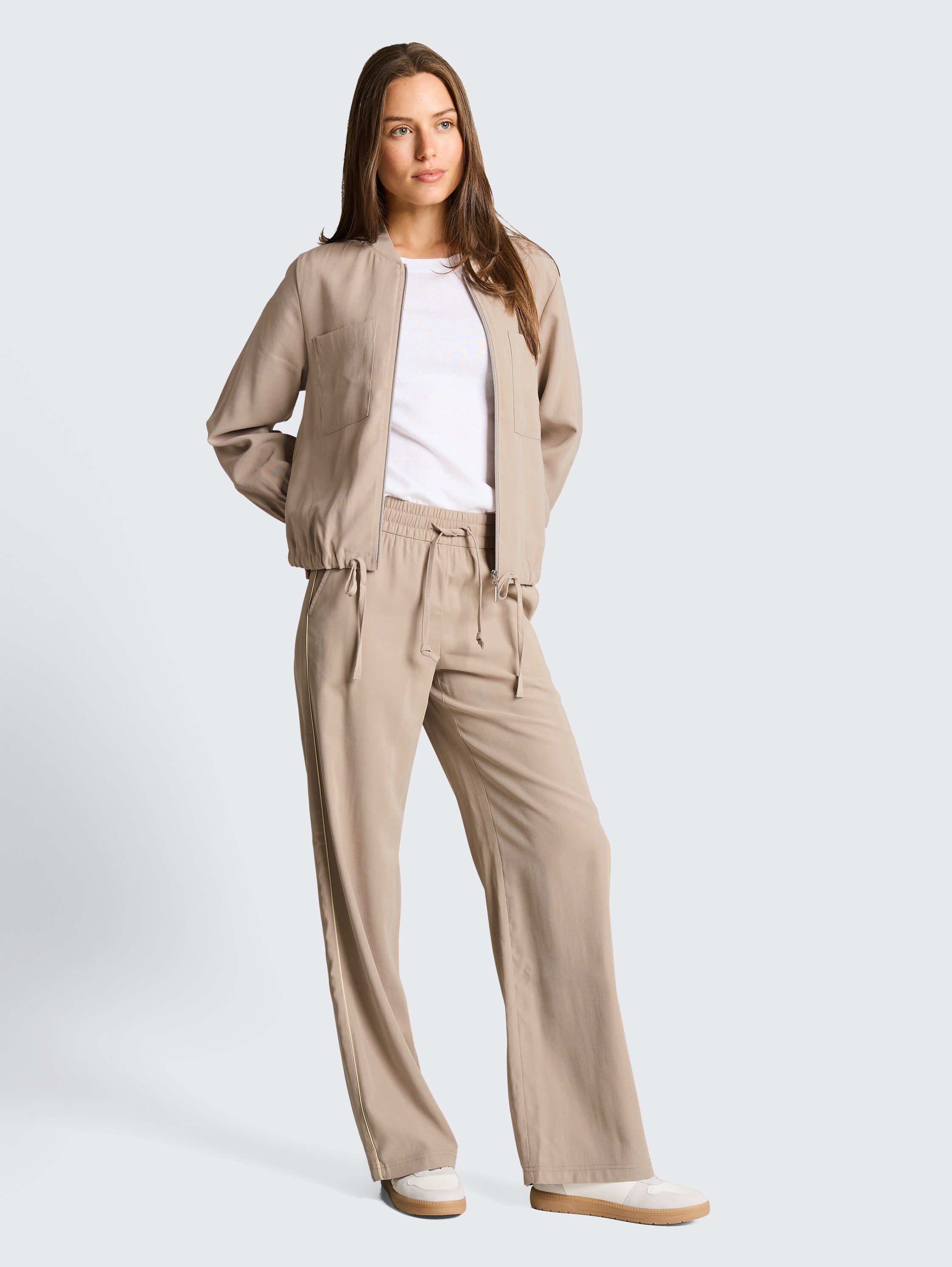 Loose fit bomber jacket with chest pockets - soft_taupe_grey - 