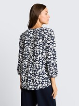 Blouse en viscose - blue ginkgo minimal - Découpe Vue arrière du modèle