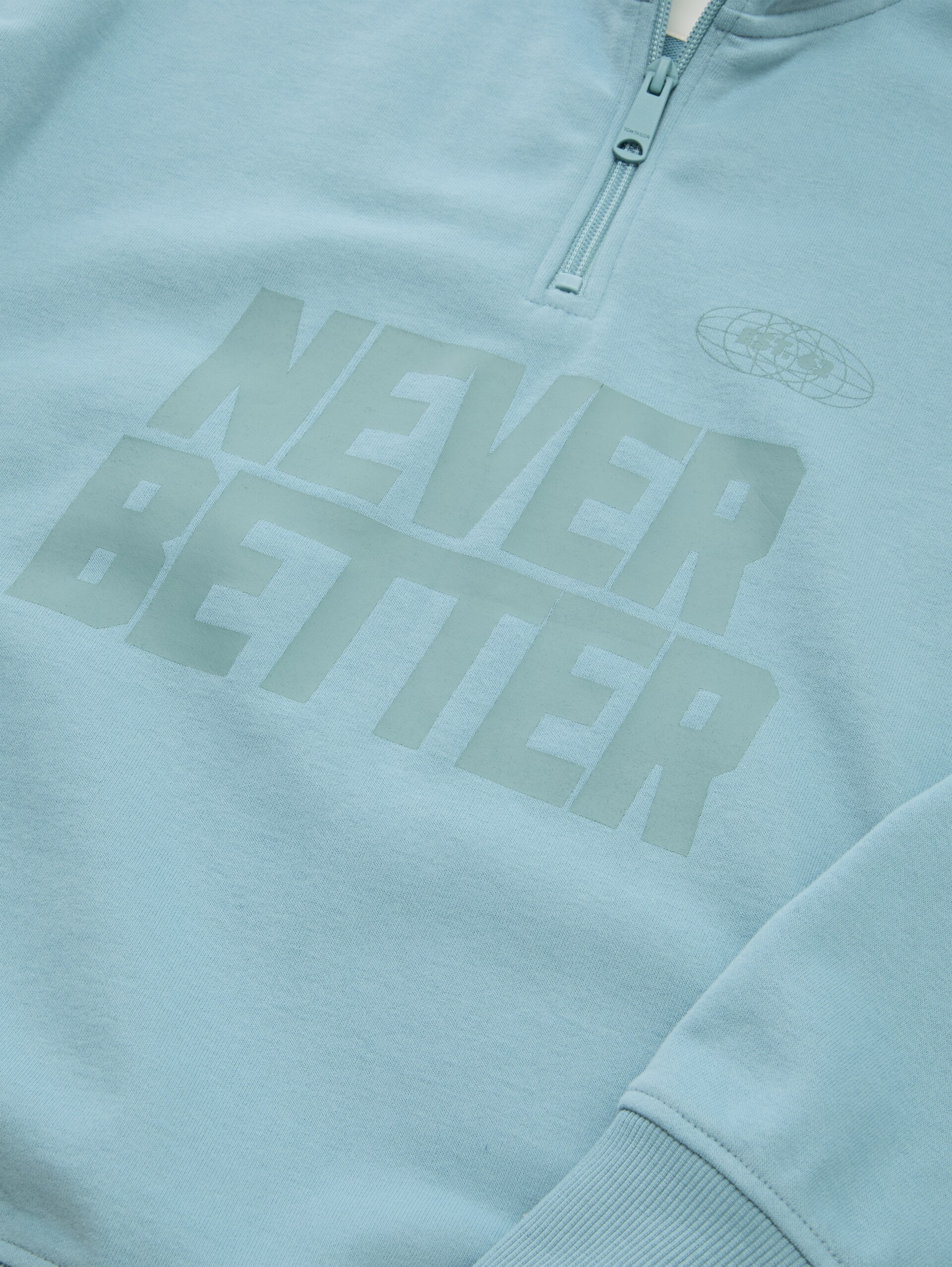 Oversize Troyer Sweatshirt - light teal - Detail-Model-Ansicht