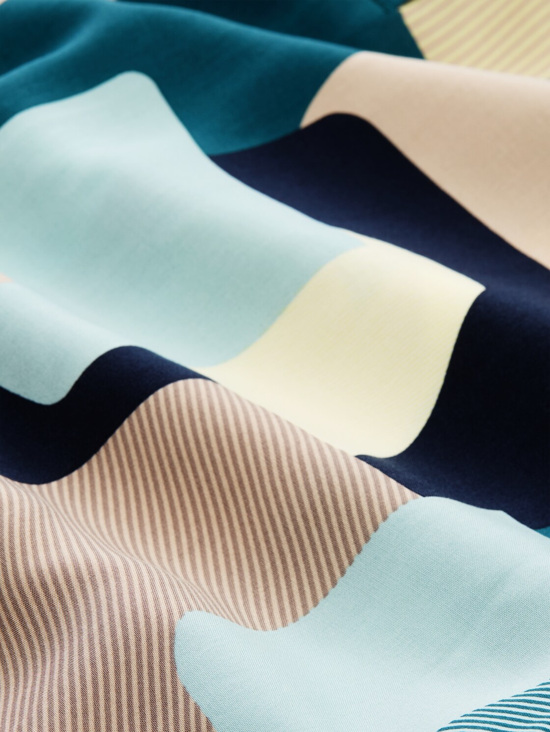 Bluse mit Muster - abstract stripe print - Material-Ansicht