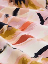 Blouse à motifs - big abstract flower print - Vue de la matière