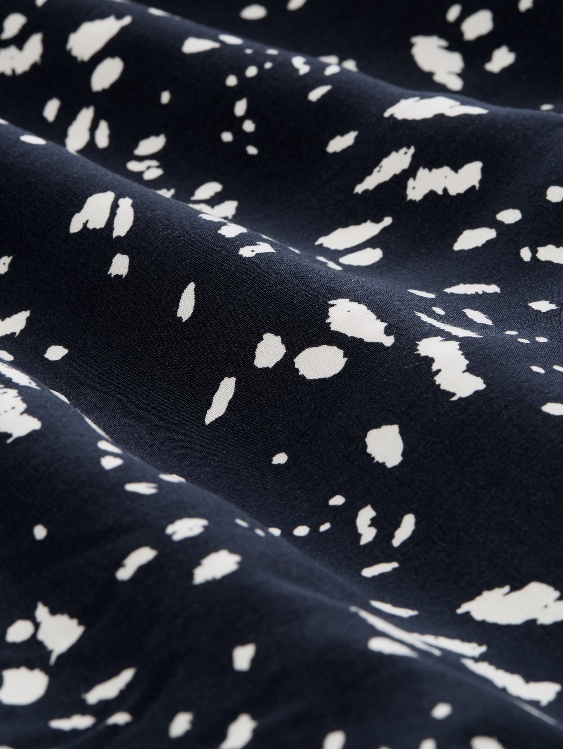Bluse mit Muster - navy dot - Material-Ansicht