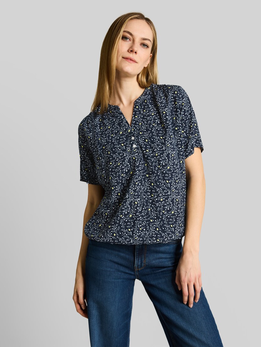 Bluse mit Muster von Women, navy small leaves design