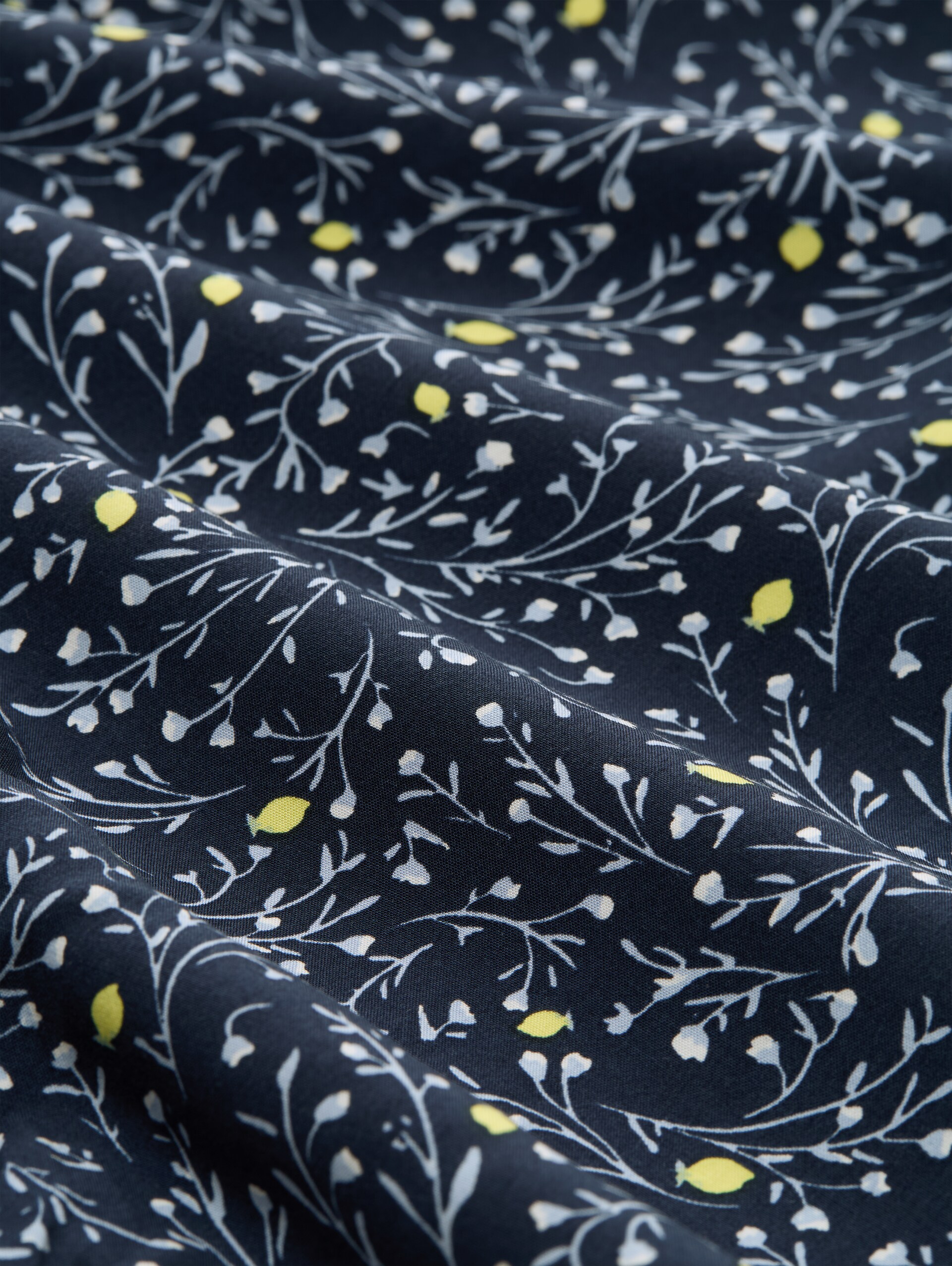 Blouse met patroon - navy small leaves design - Materiaalweergave