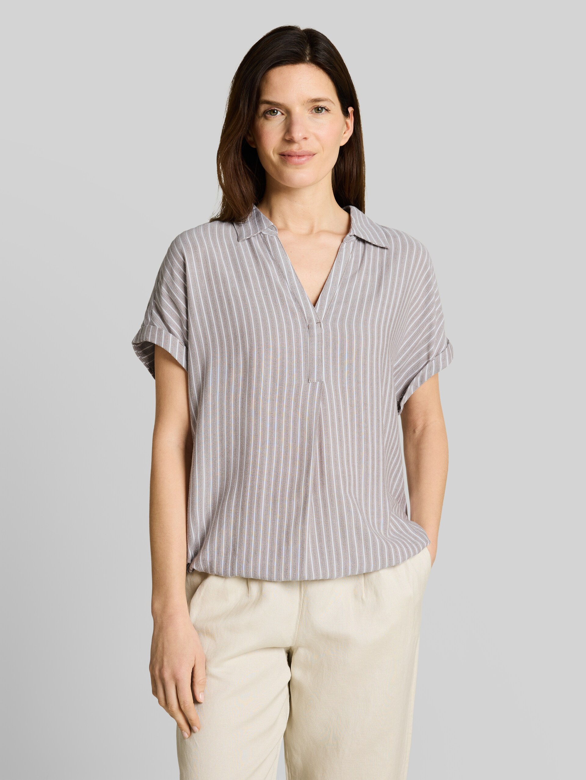 Blouse loose fit à rayures - taupe grey white stripe - Découpe Vue de face du modèle