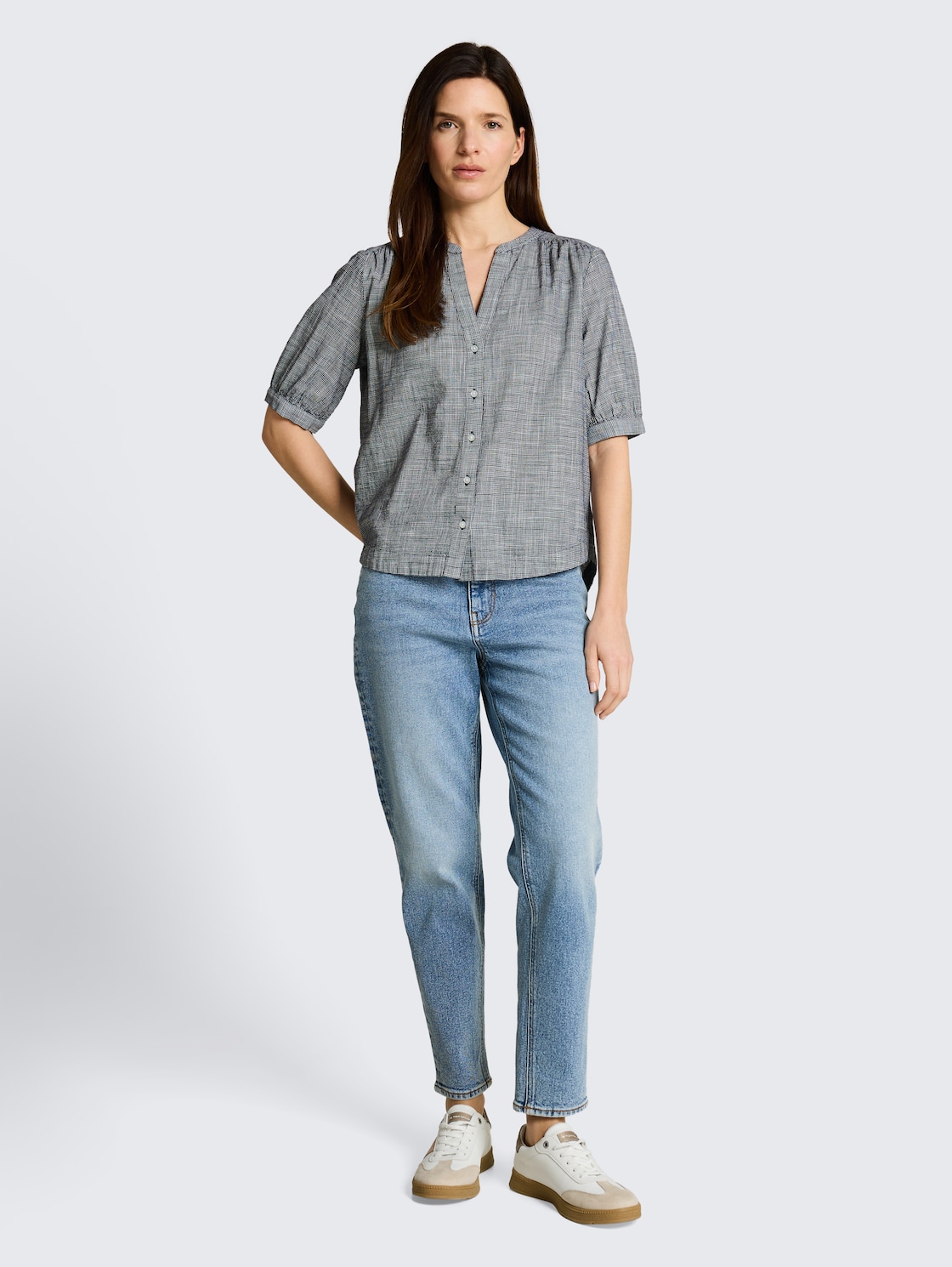 Bluse aus Baumwolle - midnight navy blue - Model-Vorderansicht