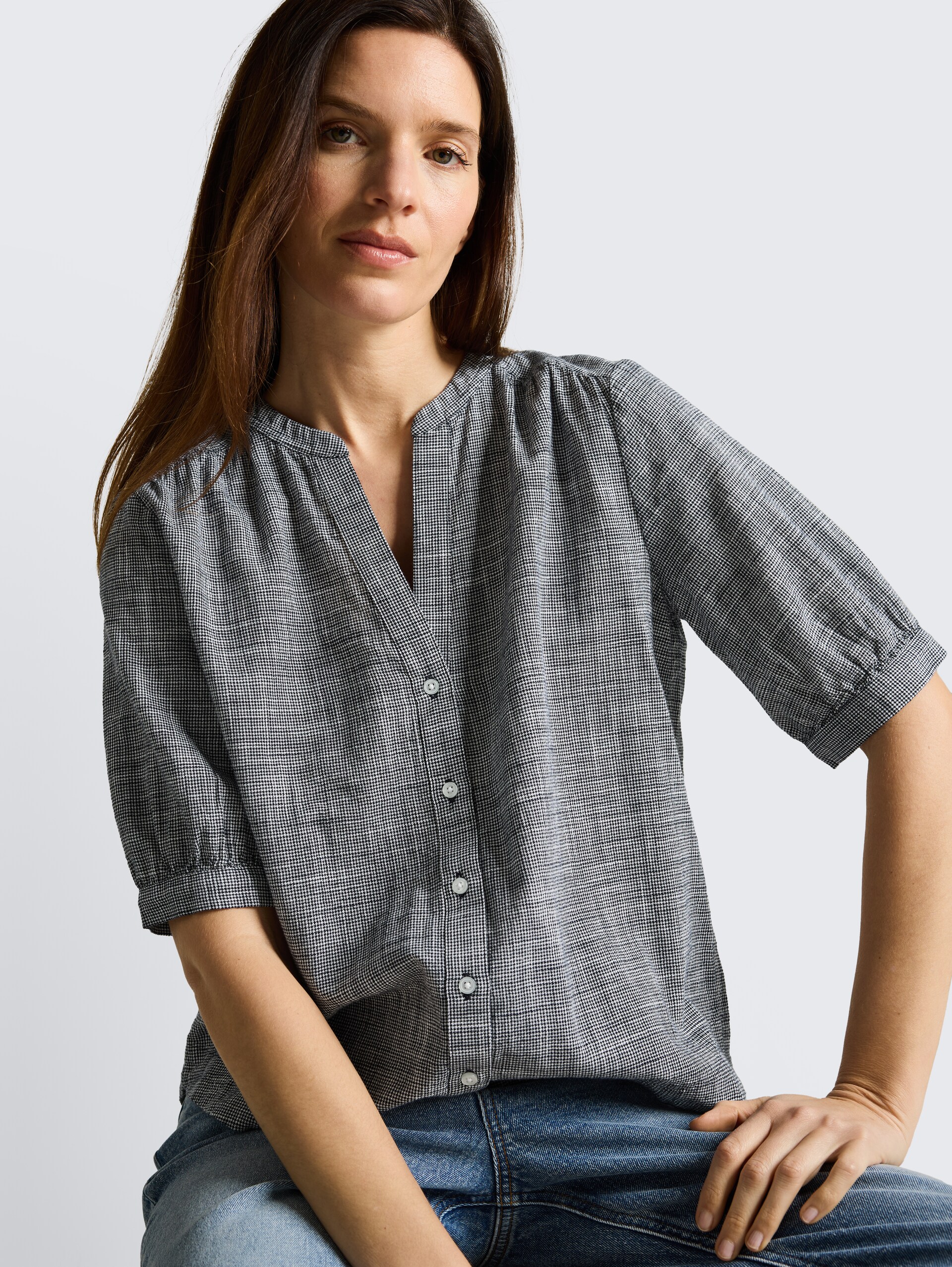 Cotton blouse - midnight navy blue - Detail model view