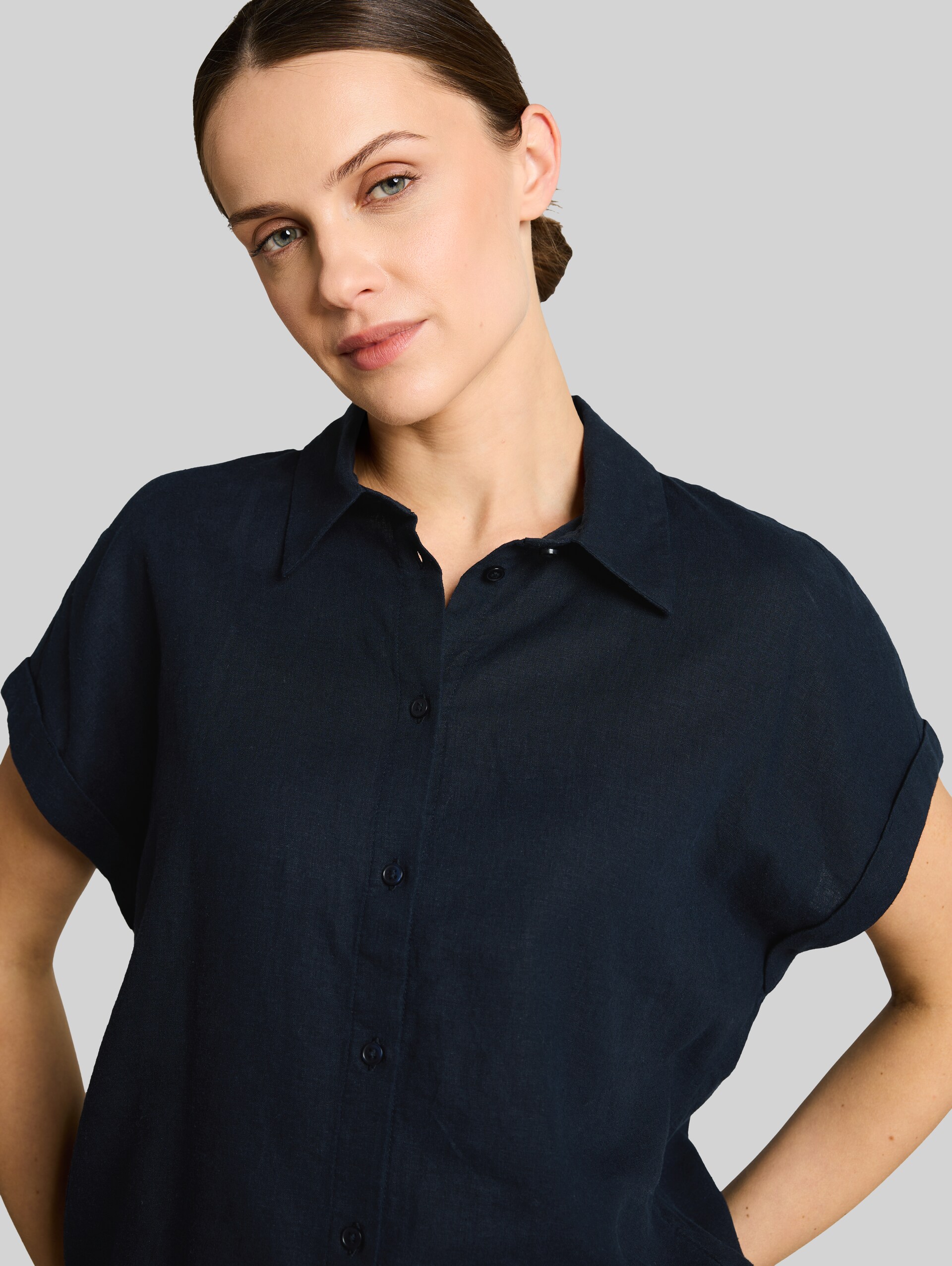 Loose fit blouse with linen blend - sky captain blue - Detail model view
