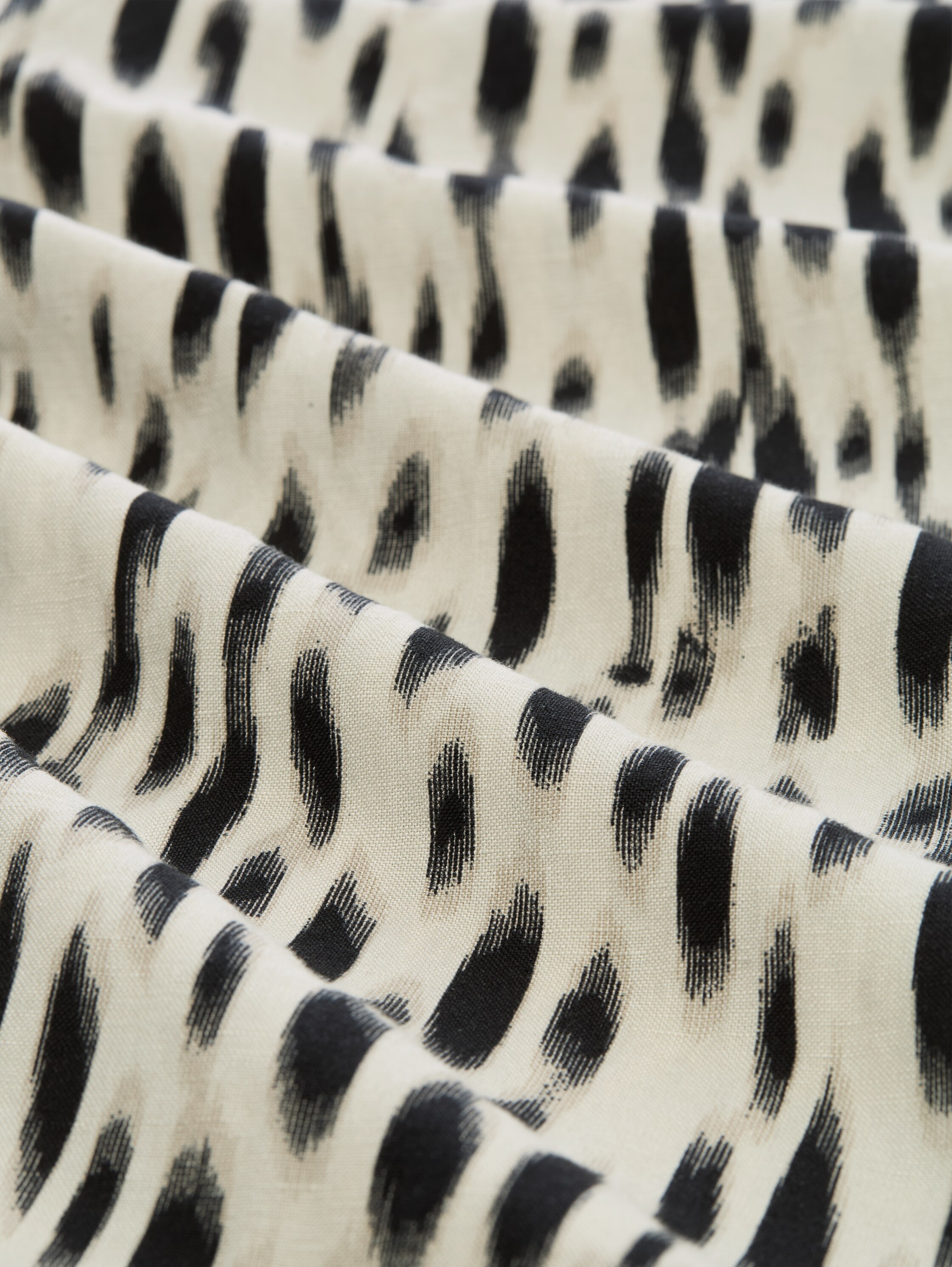 Losvallende blouse met linnen - sand_stone_beige_abstract_dot - 