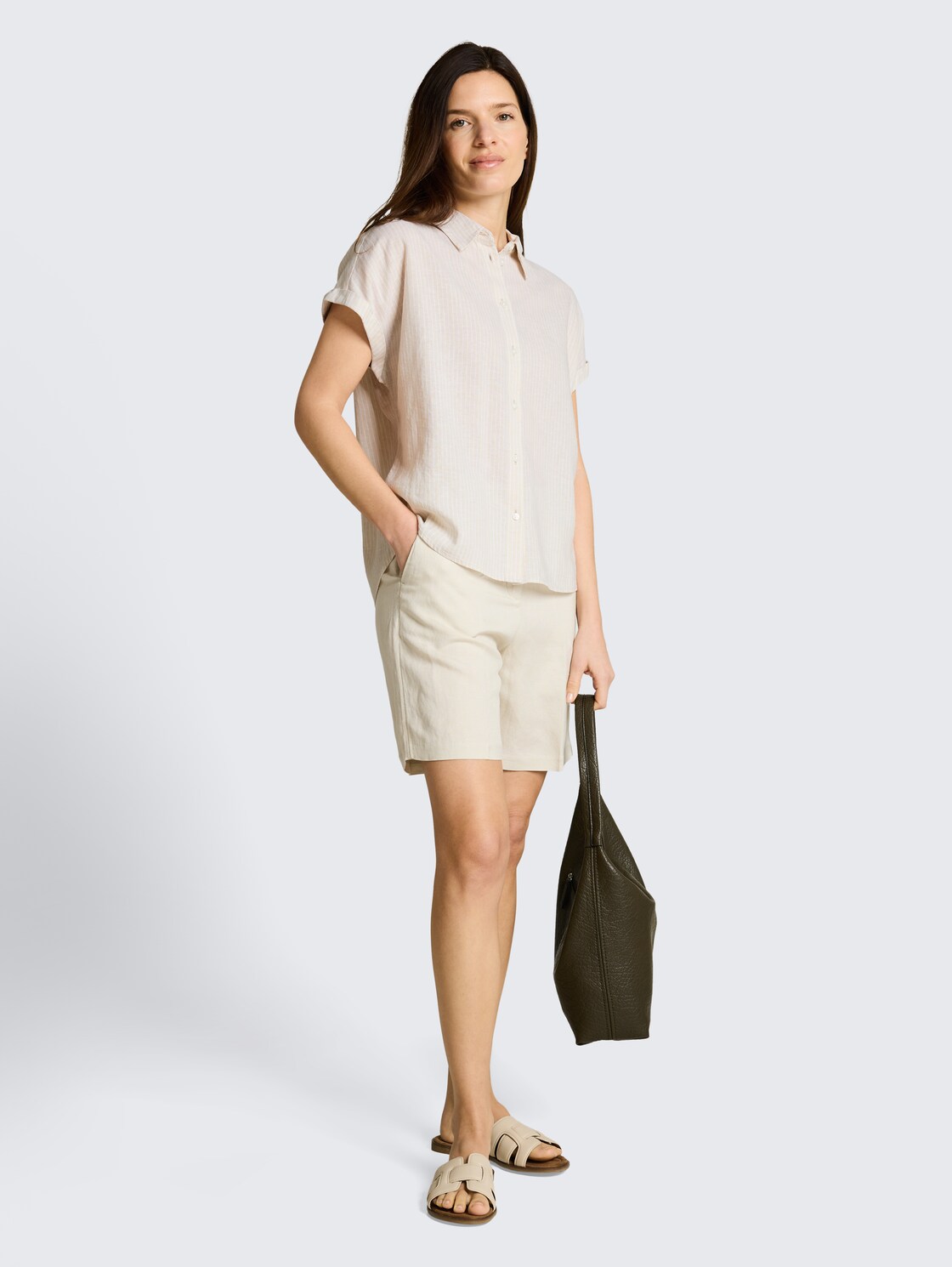 Loose Fit Bluse mit Leinenanteil - taupe white irregular stripe - Model-Vorderansicht