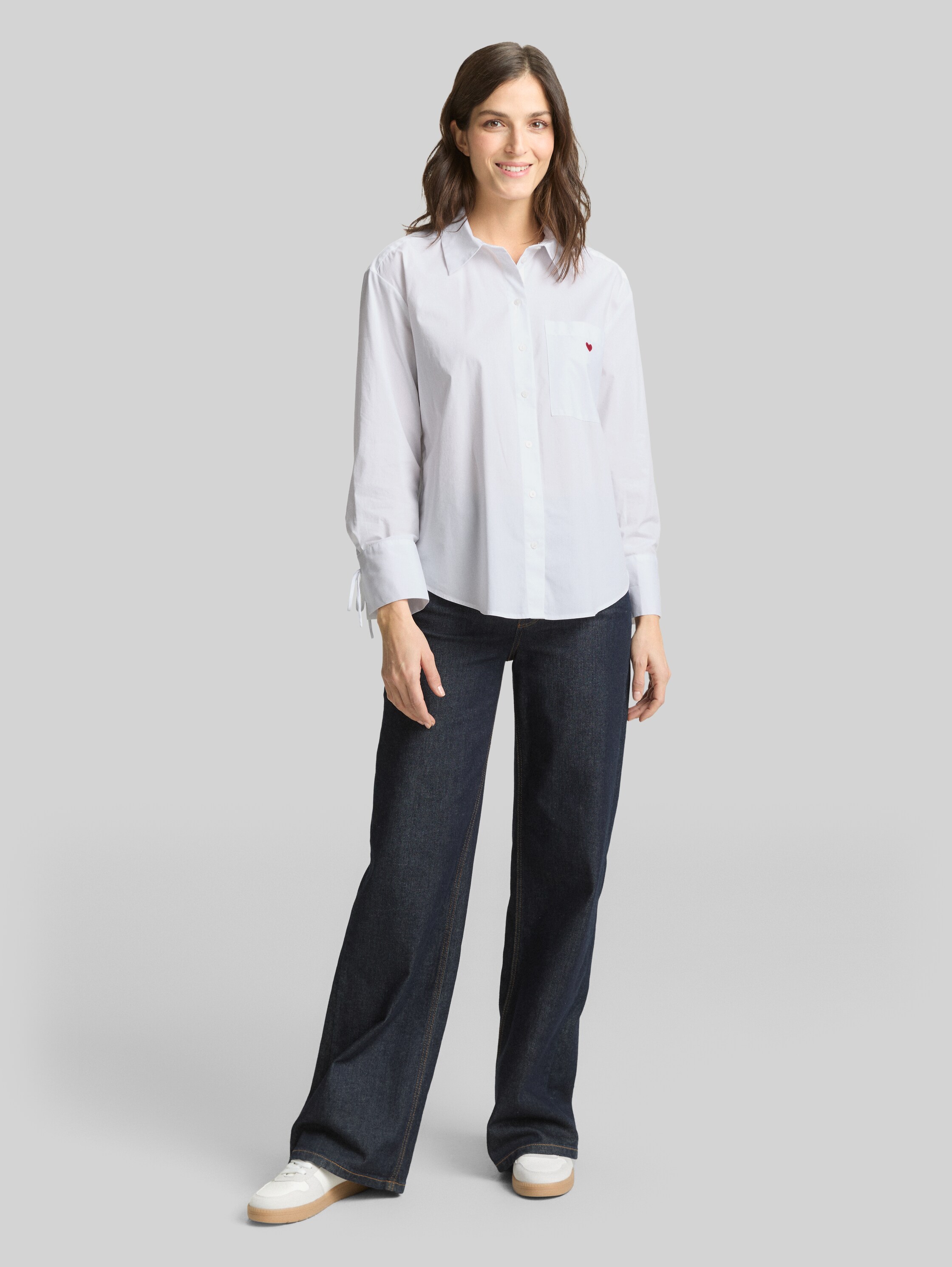 Bluza srajčnega kroja z vezenjem srca - Image 4
