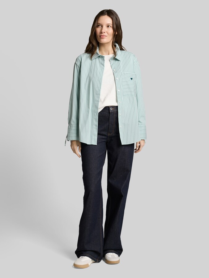 Chemise oversize avec broderie en forme de cœur par Women, blue haze irregular stripe