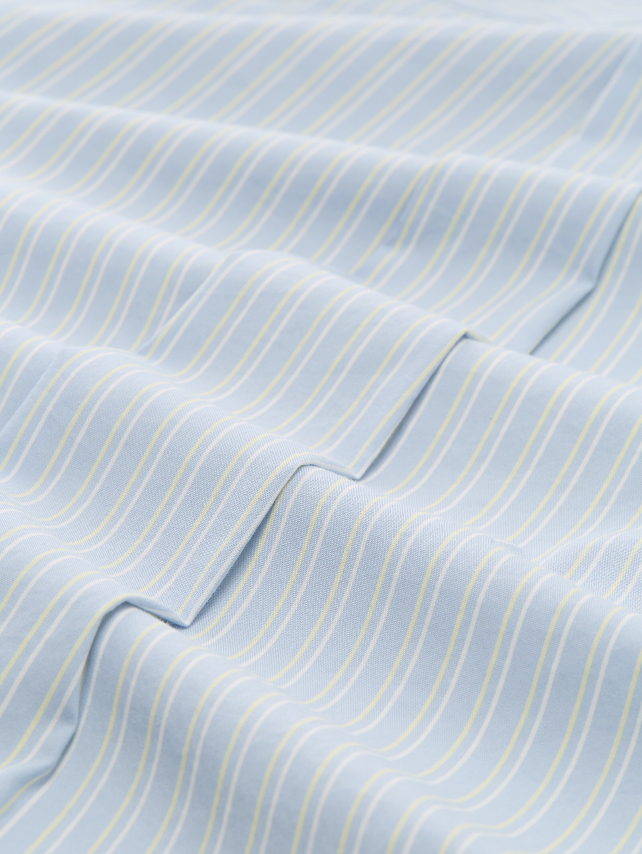 Oversize Hemdbluse mit Herz-Stickerei - blue irregular stripe - Material-Ansicht