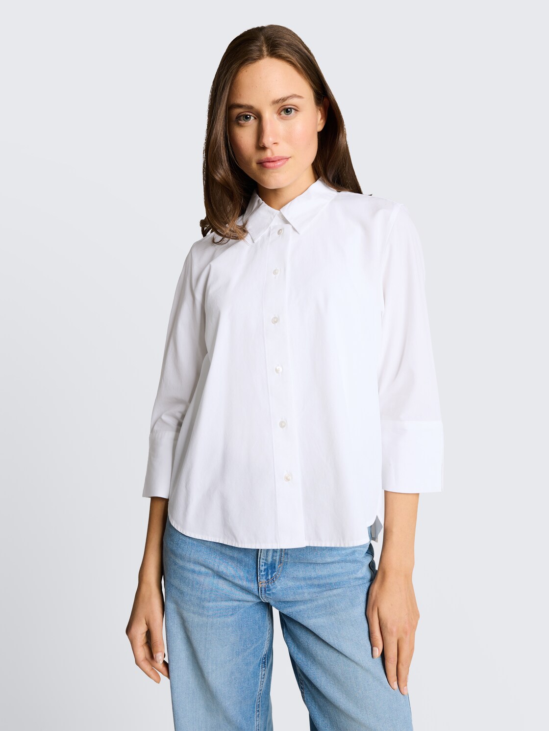 Popeline Hemdbluse mit 3/4-Arm - White - Ausschnitt Model-Vorderansicht