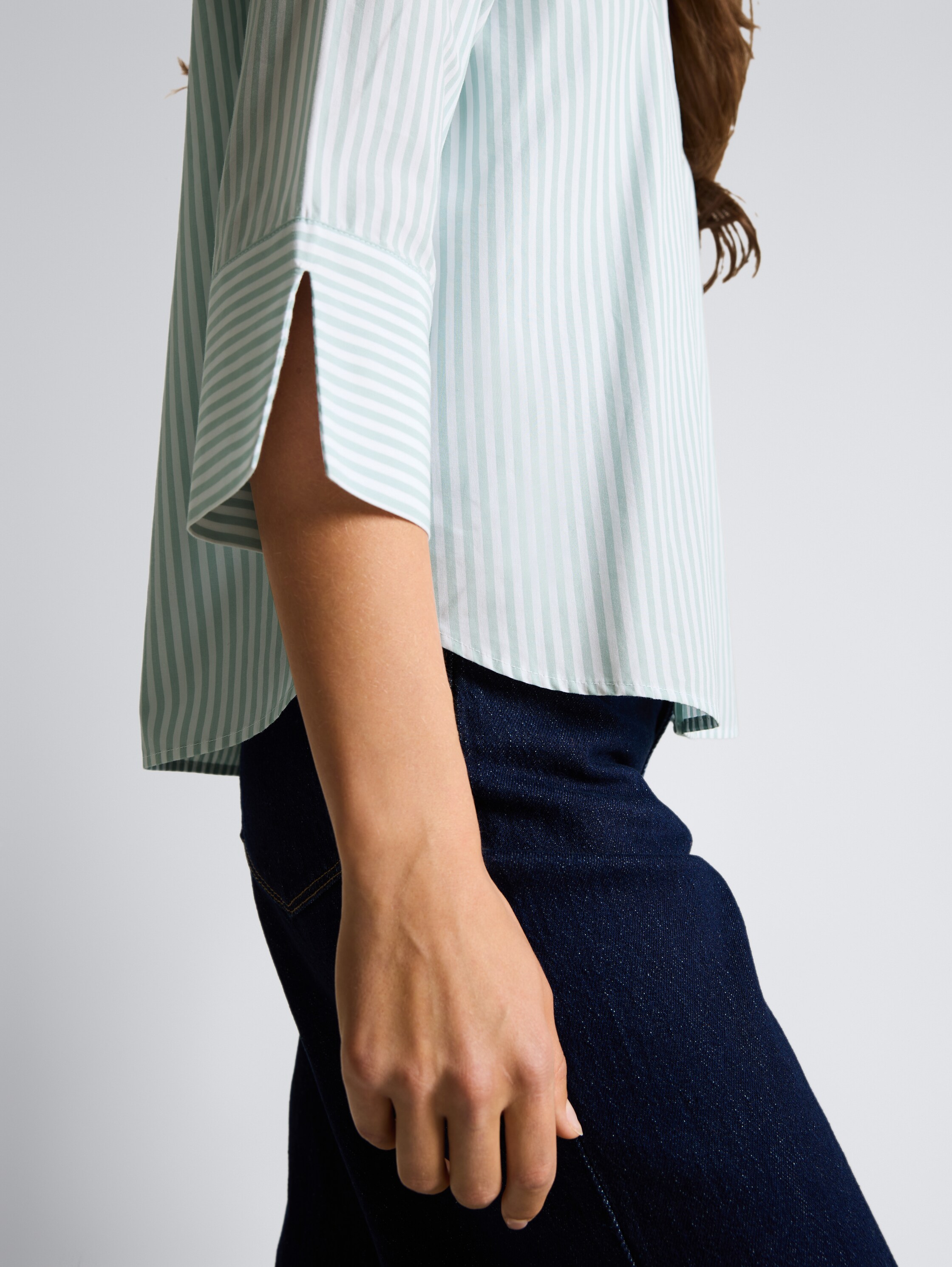 Popeline Hemdbluse mit 3/4-Arm - blue haze white thin stripe - Detail-Model-Ansicht
