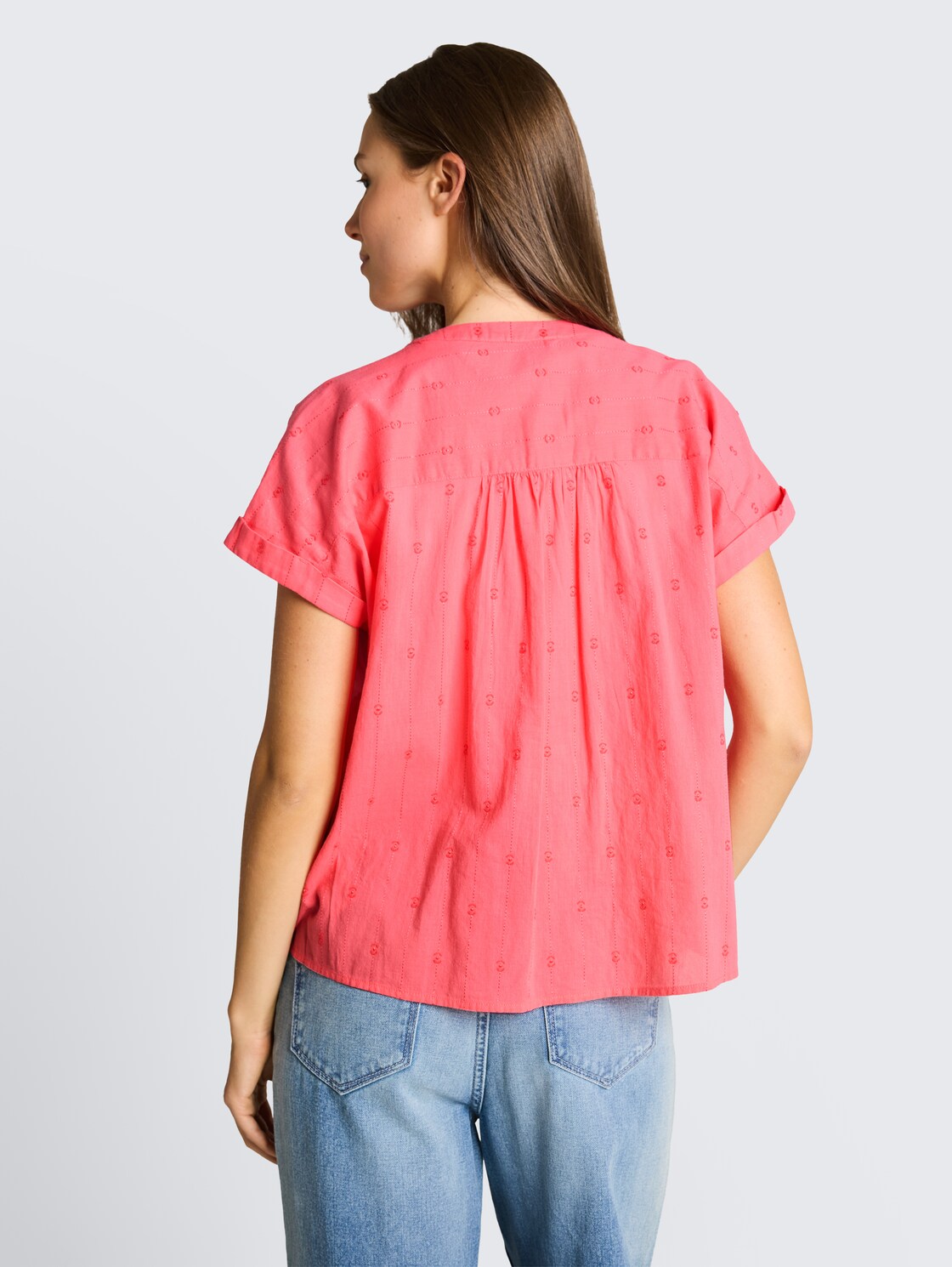 Loose Fit Bluse - soft coral pink - Auschnitt Model-Rückansicht