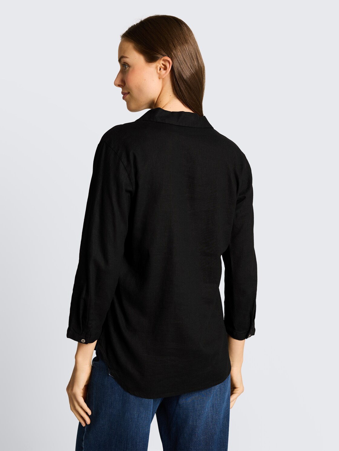 Hemdbluse mit Leinenanteil - deep black - Auschnitt Model-Rückansicht