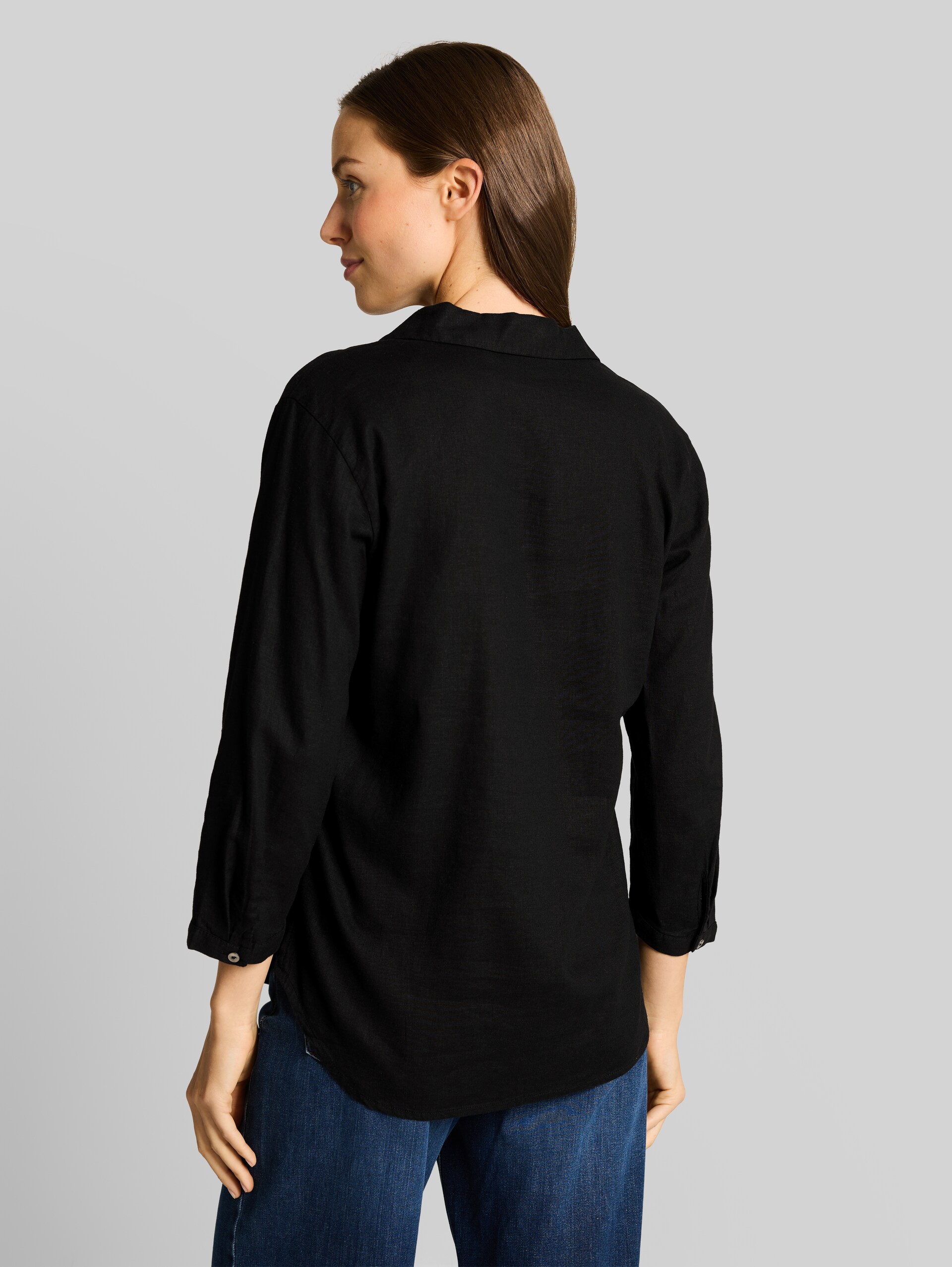 Hemdbluse mit Leinenanteil - deep black - Auschnitt Model-Rückansicht