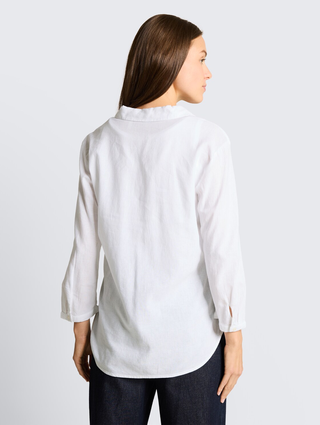 Hemdbluse mit Leinenanteil - White - Auschnitt Model-Rückansicht