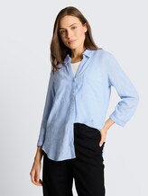 Hemdbluse mit Leinenanteil - fjord blue irregular stripe - Ausschnitt Model-Vorderansicht